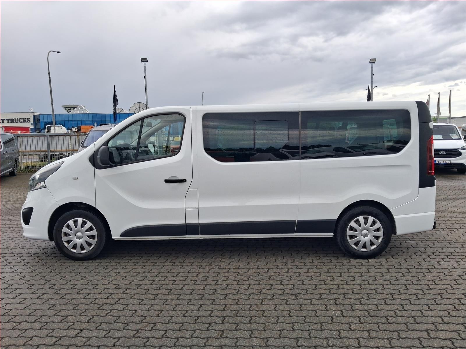 Opel Vivaro, 1.6 CDTI, Bus, 9Míst, Klima - fotka 3
