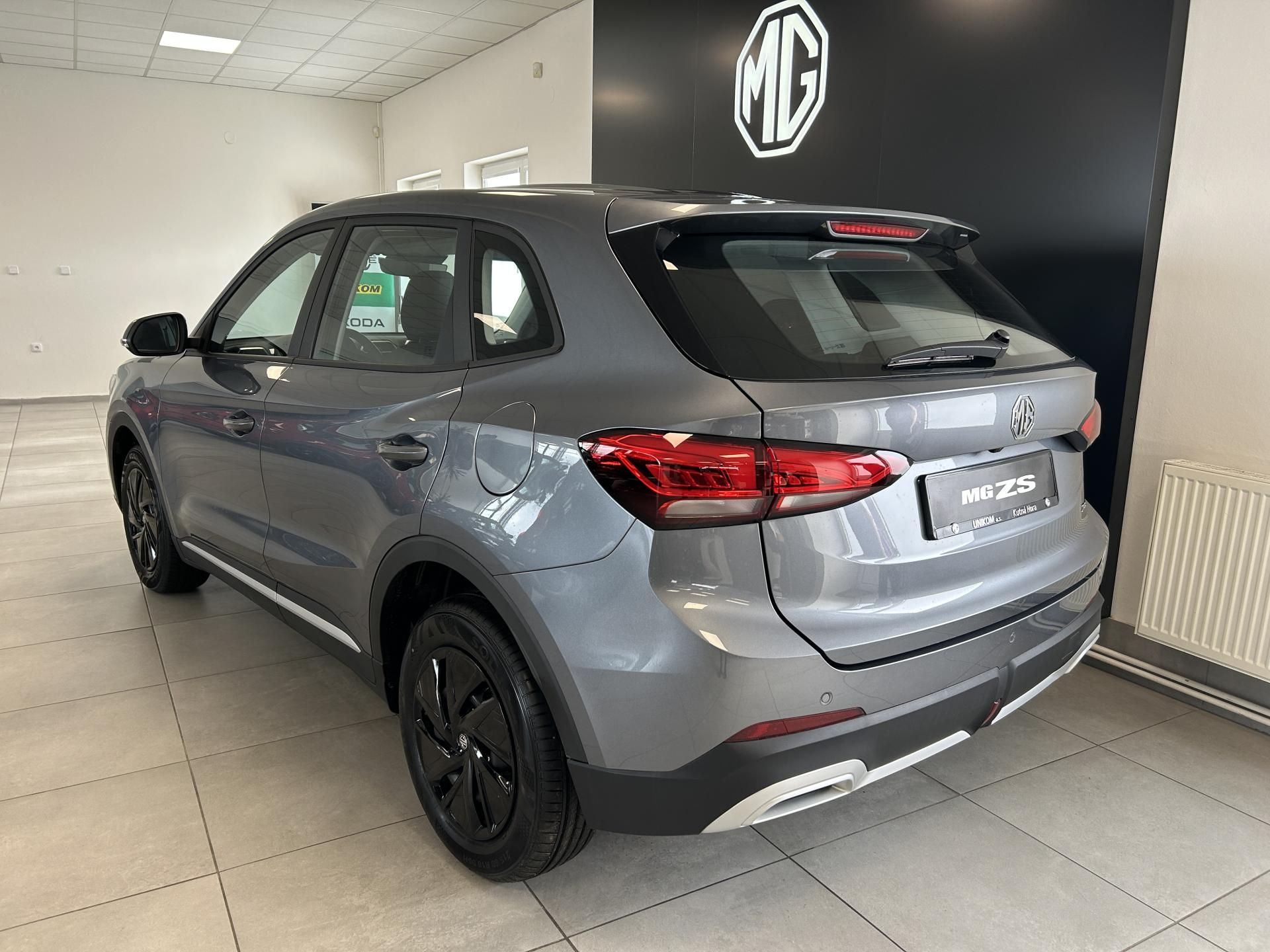 MG ZS, 1,5 HEV ESSENTIAL - fotka 3