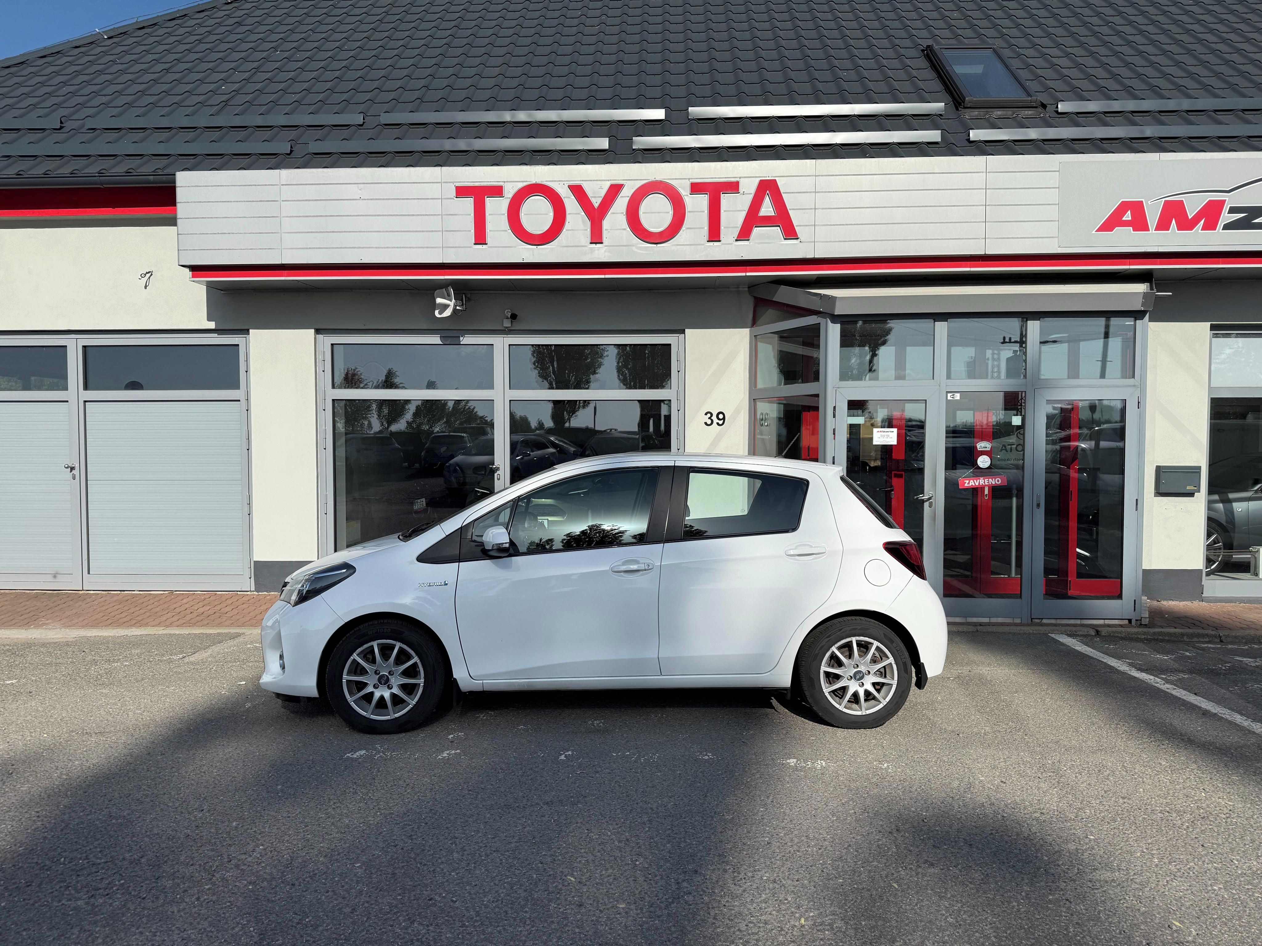 Toyota Yaris, 1,5 HSD e - CVT Comfort - fotka 4