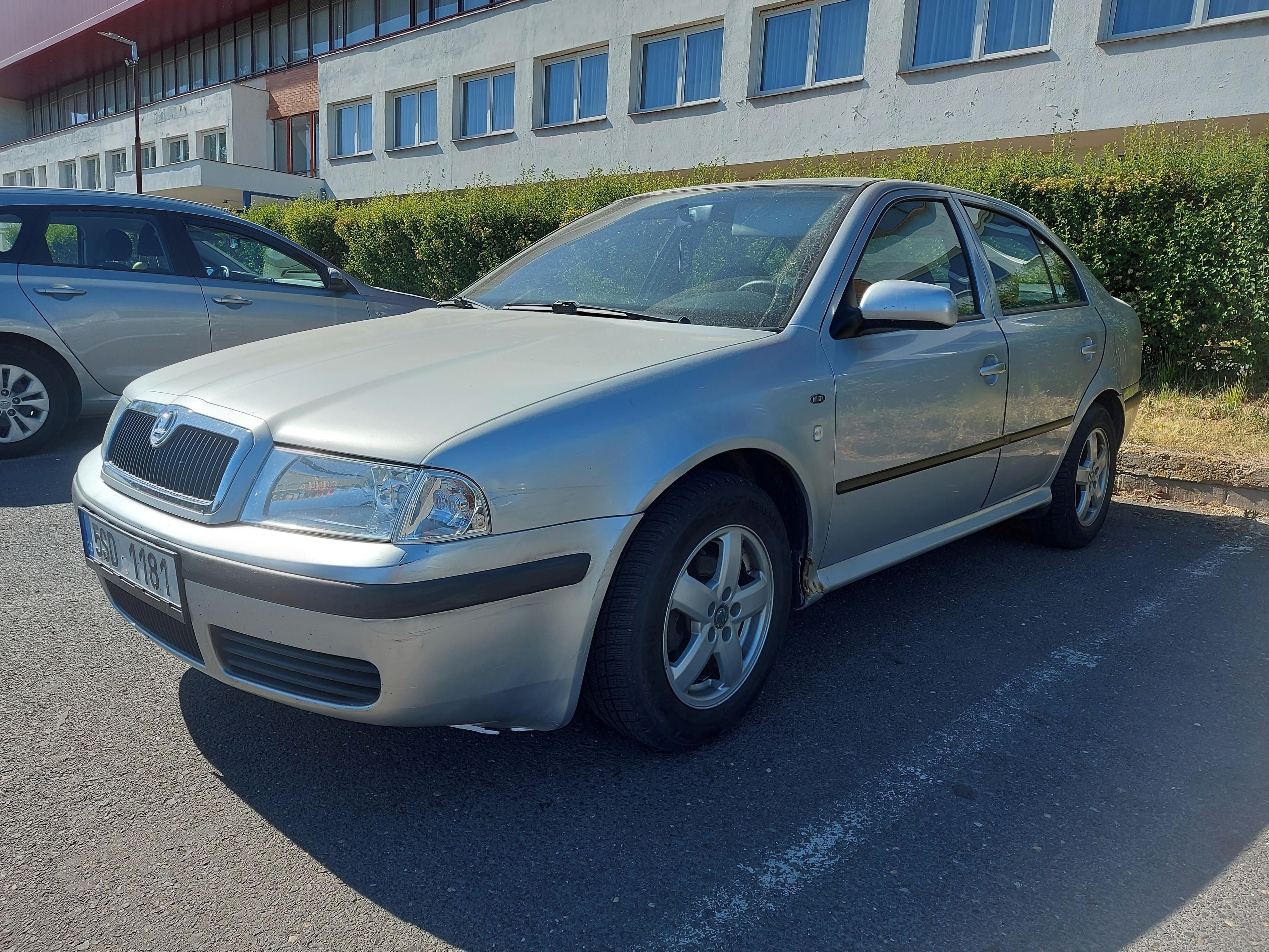 Škoda Octavia, 1.6 75kw - fotka 2