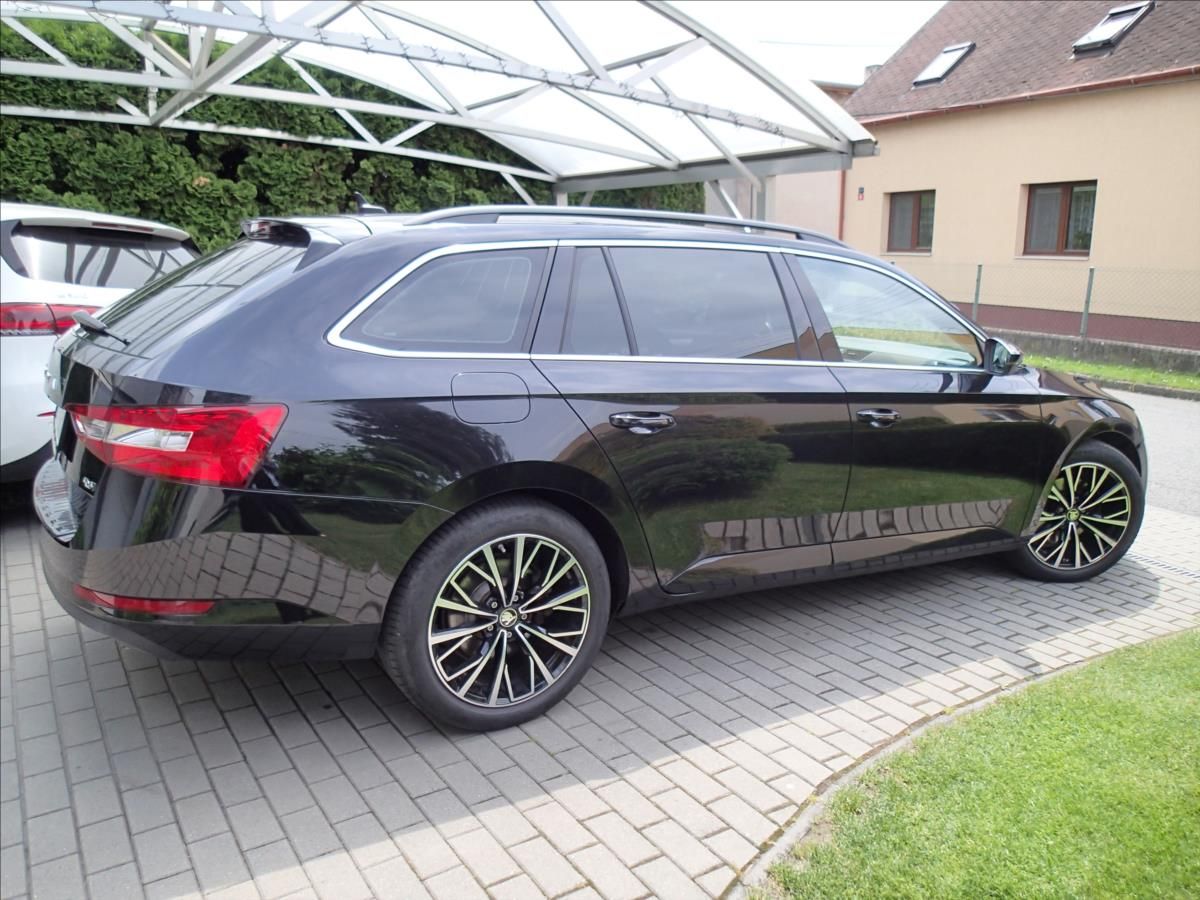 Škoda Superb, 2,0 TDi, DSG, 4x4 , Tažné - fotka 5