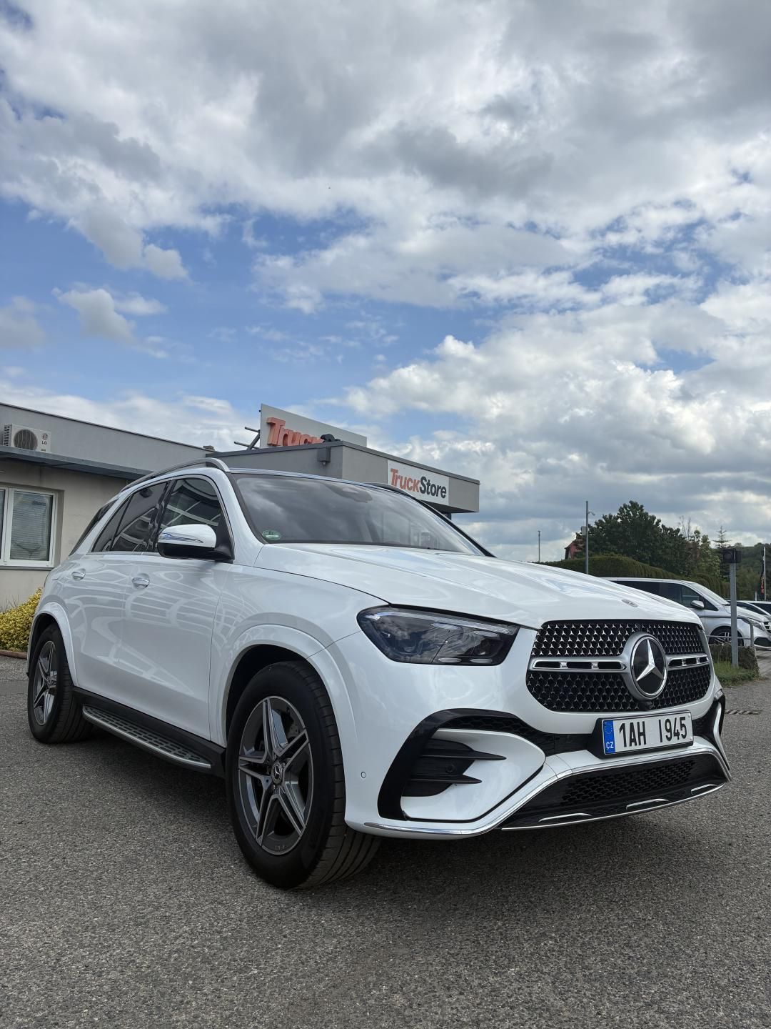 Mercedes-Benz GLE, 450d 4MATIC - fotka 2