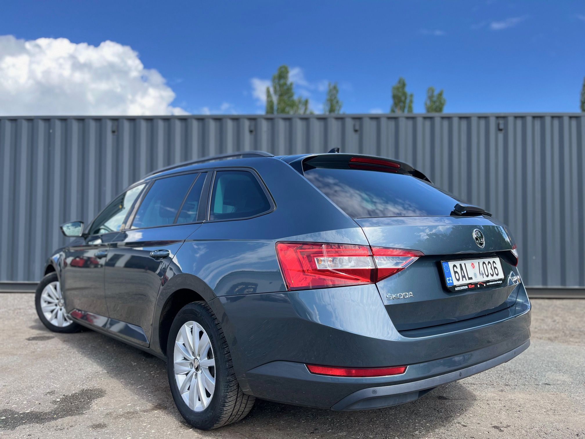 Škoda Superb, 2,0 TDI - fotka 4
