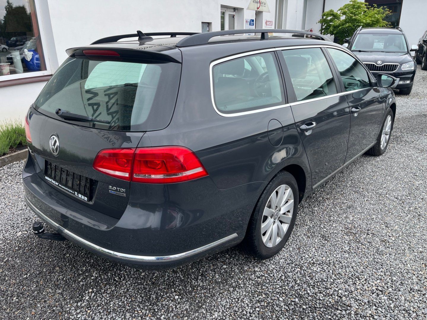 Volkswagen Passat, 2.0 TDi NAVI - fotka 2