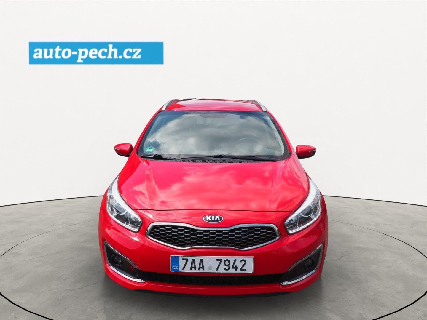Kia Cee´d, 1.6 CRDi, 100 kW, 1. Maj ČR - fotka 6