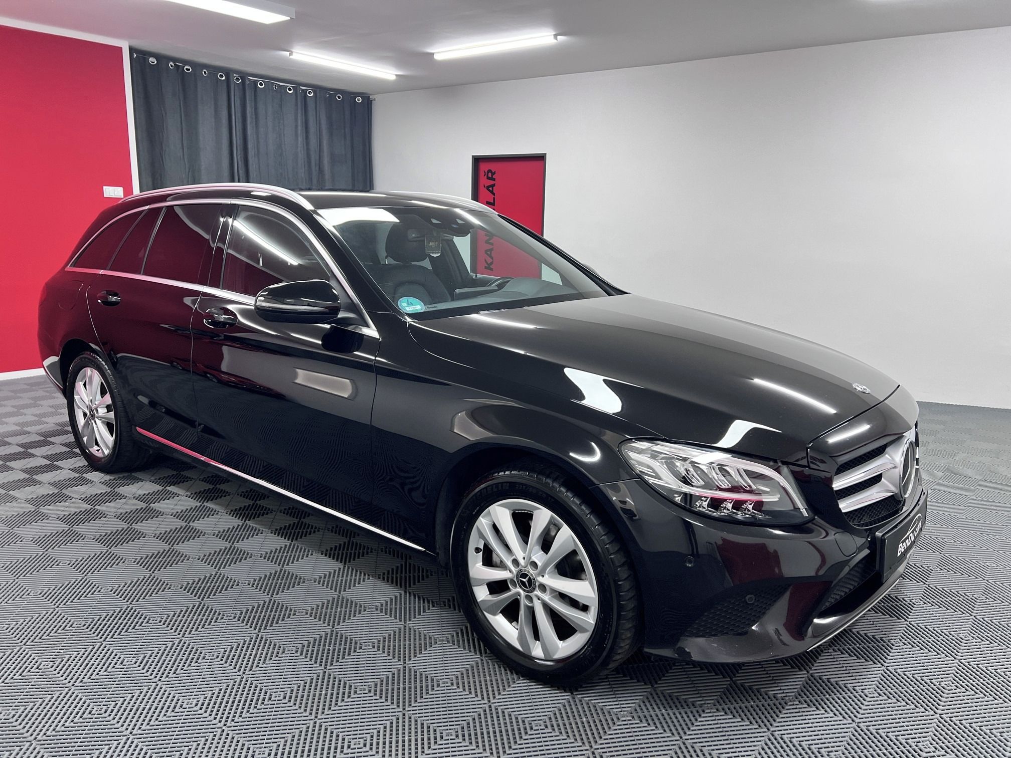 Mercedes-Benz Třídy C, 220d 143 kW 4-Matic Servis - fotka 3
