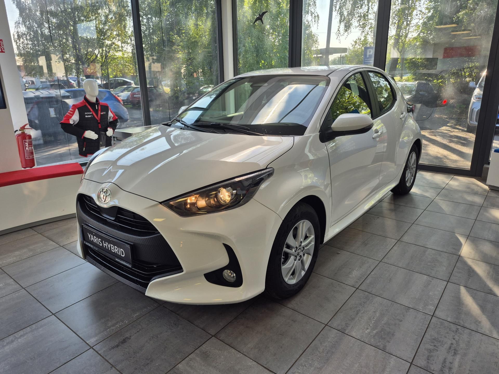 Toyota Yaris, 1.5 Hybrid, 116k, Comfort - fotka 3