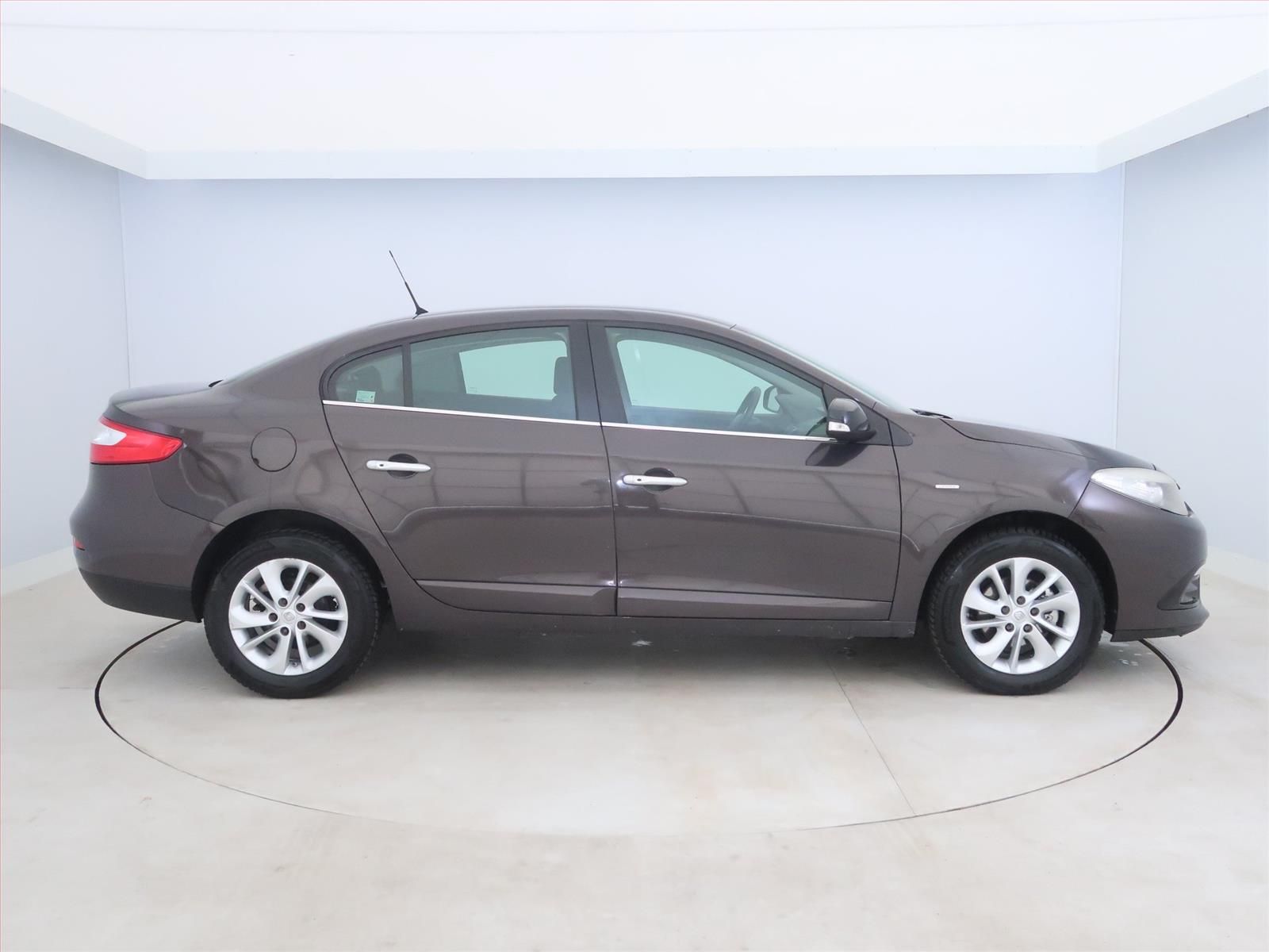 Renault Fluence, 1.5 dCi, po STK, Tažné - fotka 6