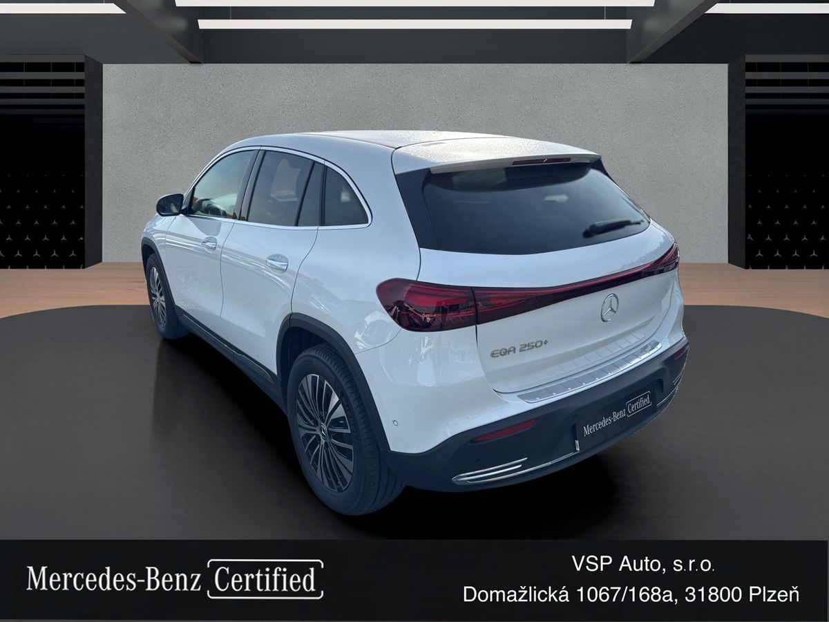 Mercedes-Benz EQA, 250+ - fotka 3
