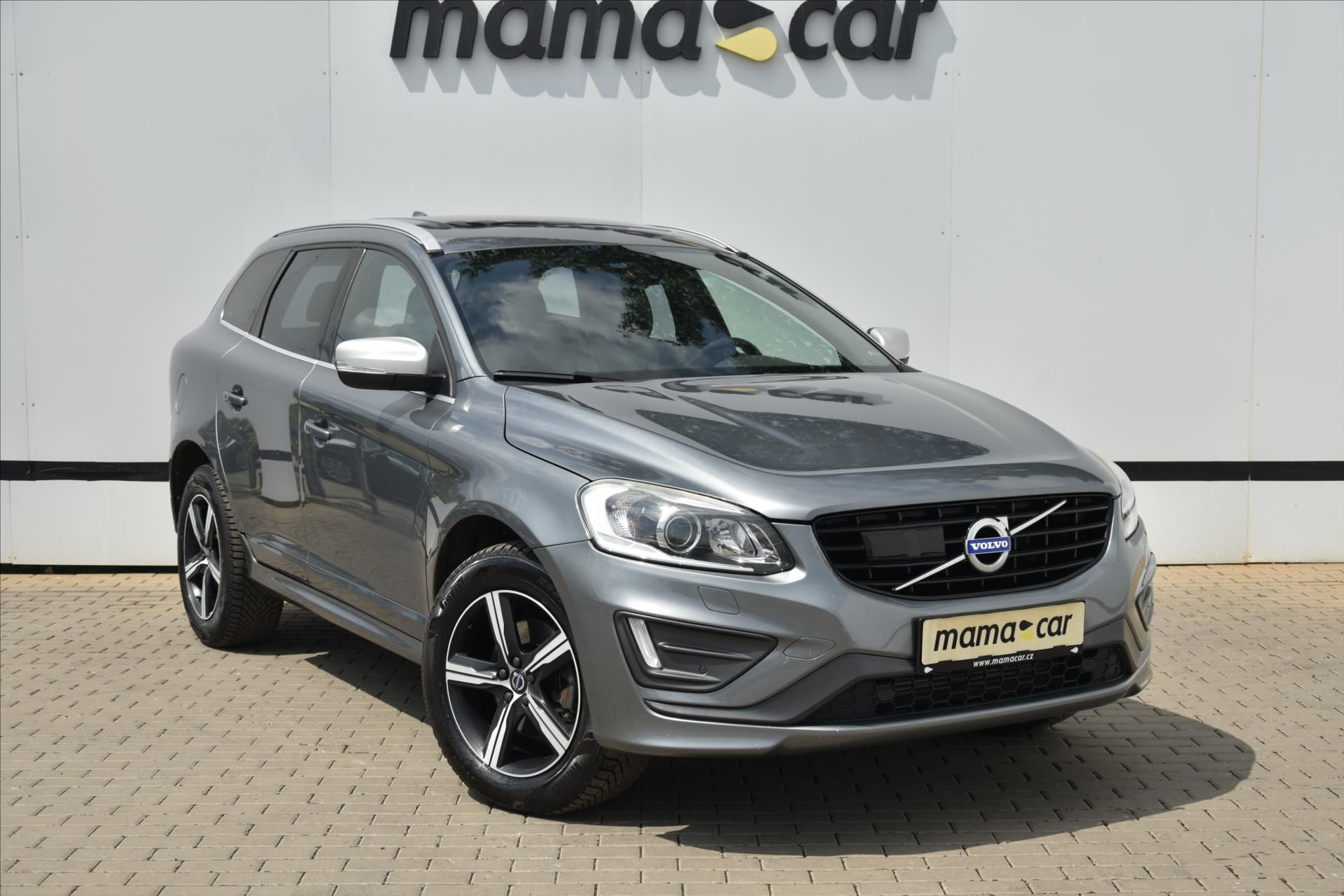 Volvo XC60, 2.0 T6 225kW AWD R-DESIGN ČR