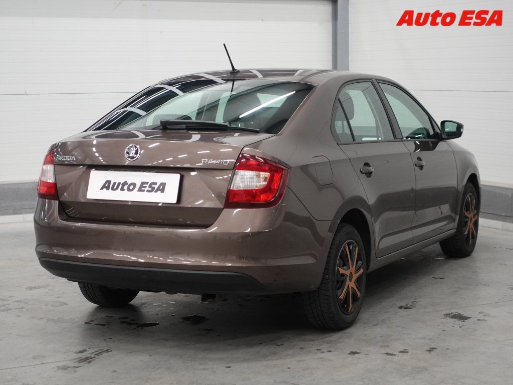 Škoda Rapid, 1.0 TSI,ČR,autoAC - fotka 4