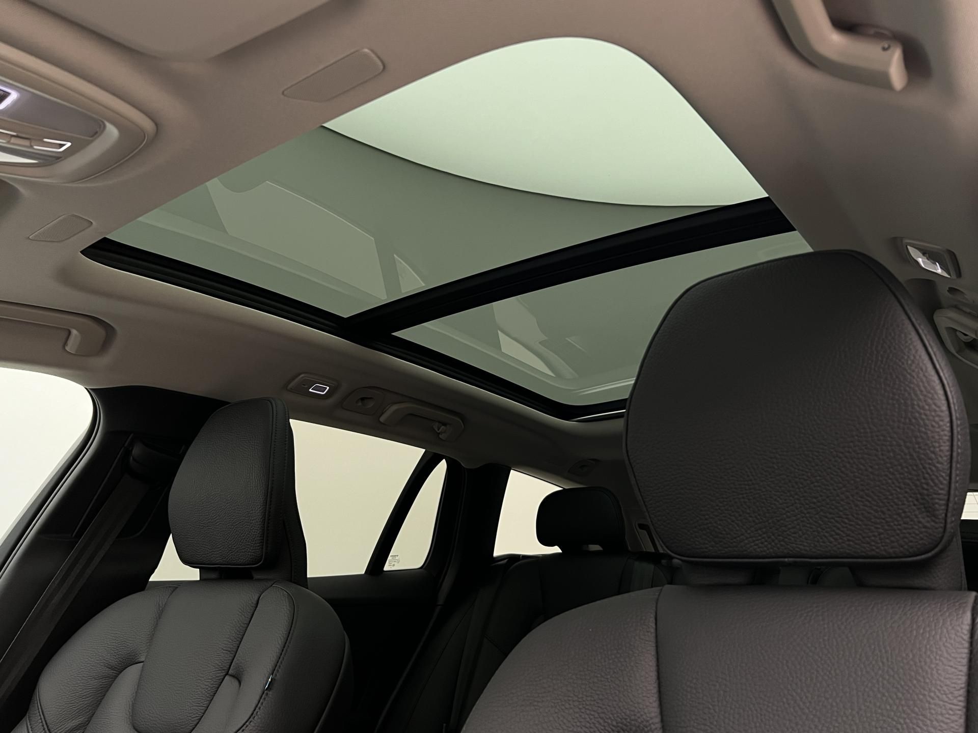 Volvo V60, T8 Plus Bright AUT - fotka 5