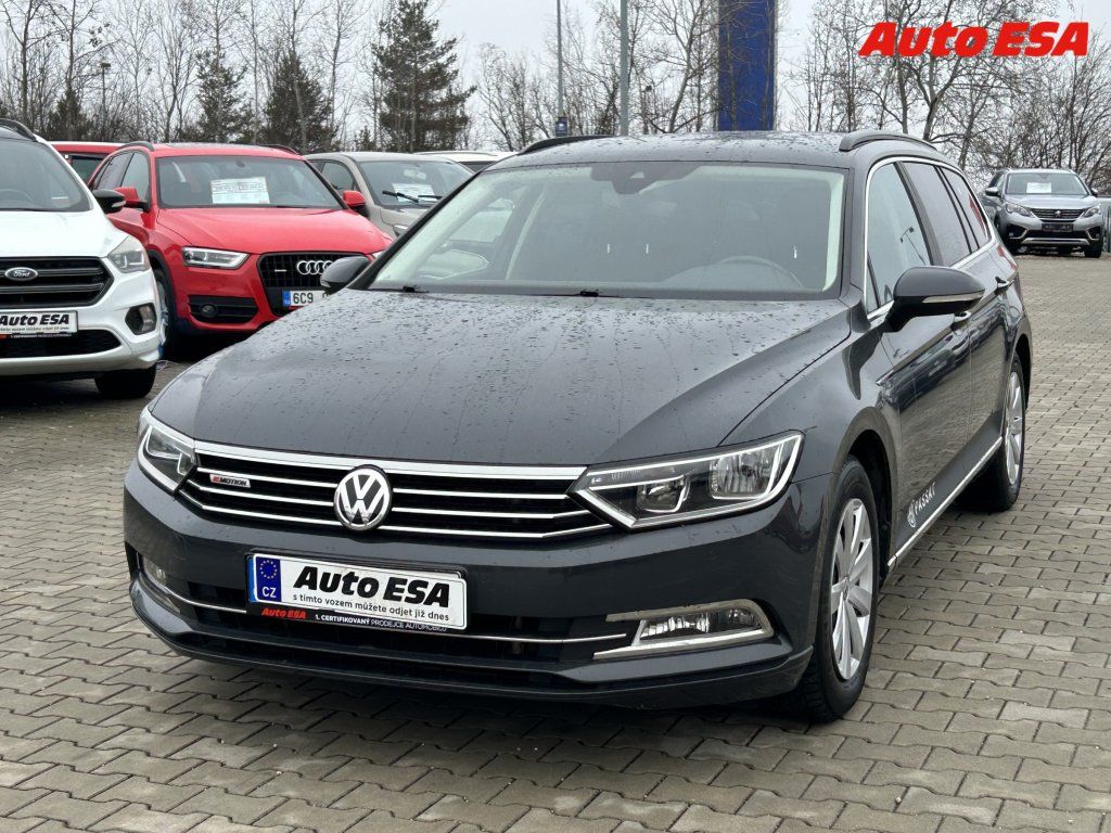 Volkswagen Passat, 2.0TDi 4x4,Navi,park.čidla - fotka 3