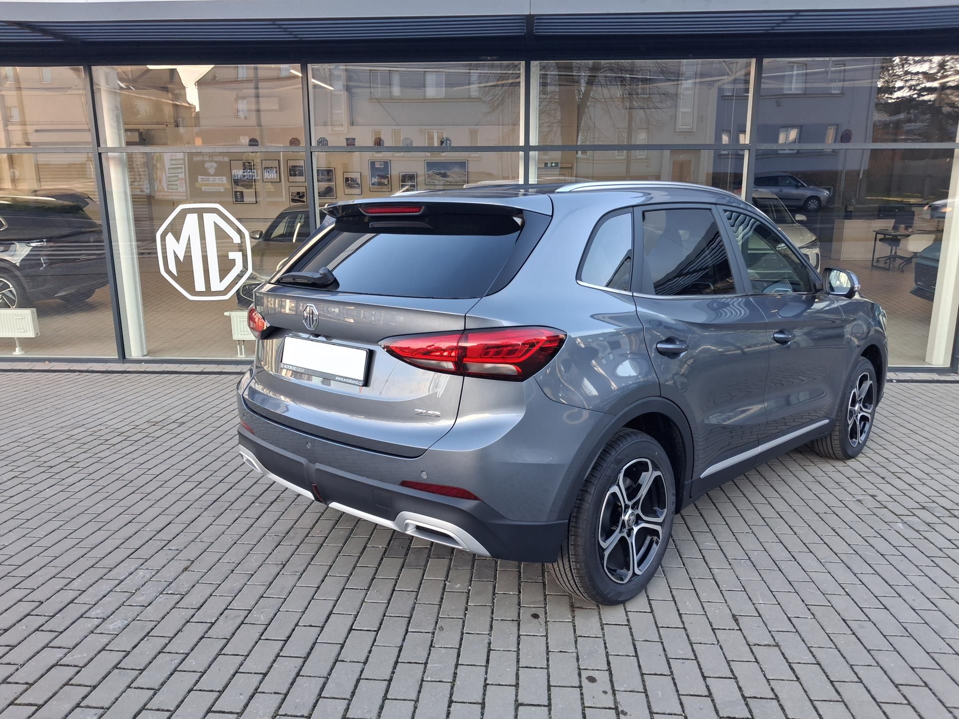 MG ZS, ELEGANCE 1.5 85kW 5MT - fotka 4