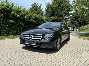 E200 135kw 1 maj ČR 52 000 km