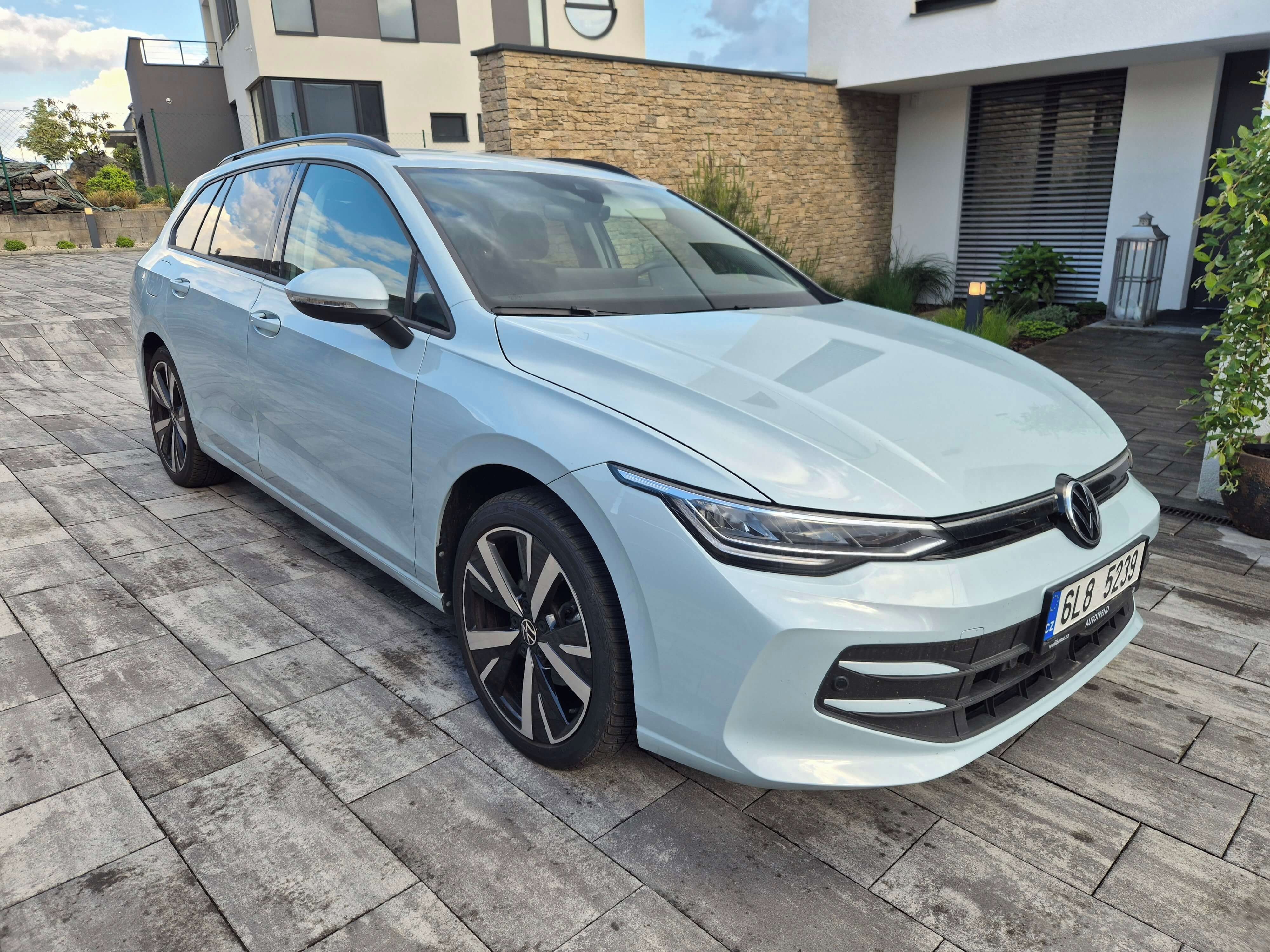 Volkswagen Golf, 1.5tsi 85kw, LIFE, ČR, záruka - fotka 3