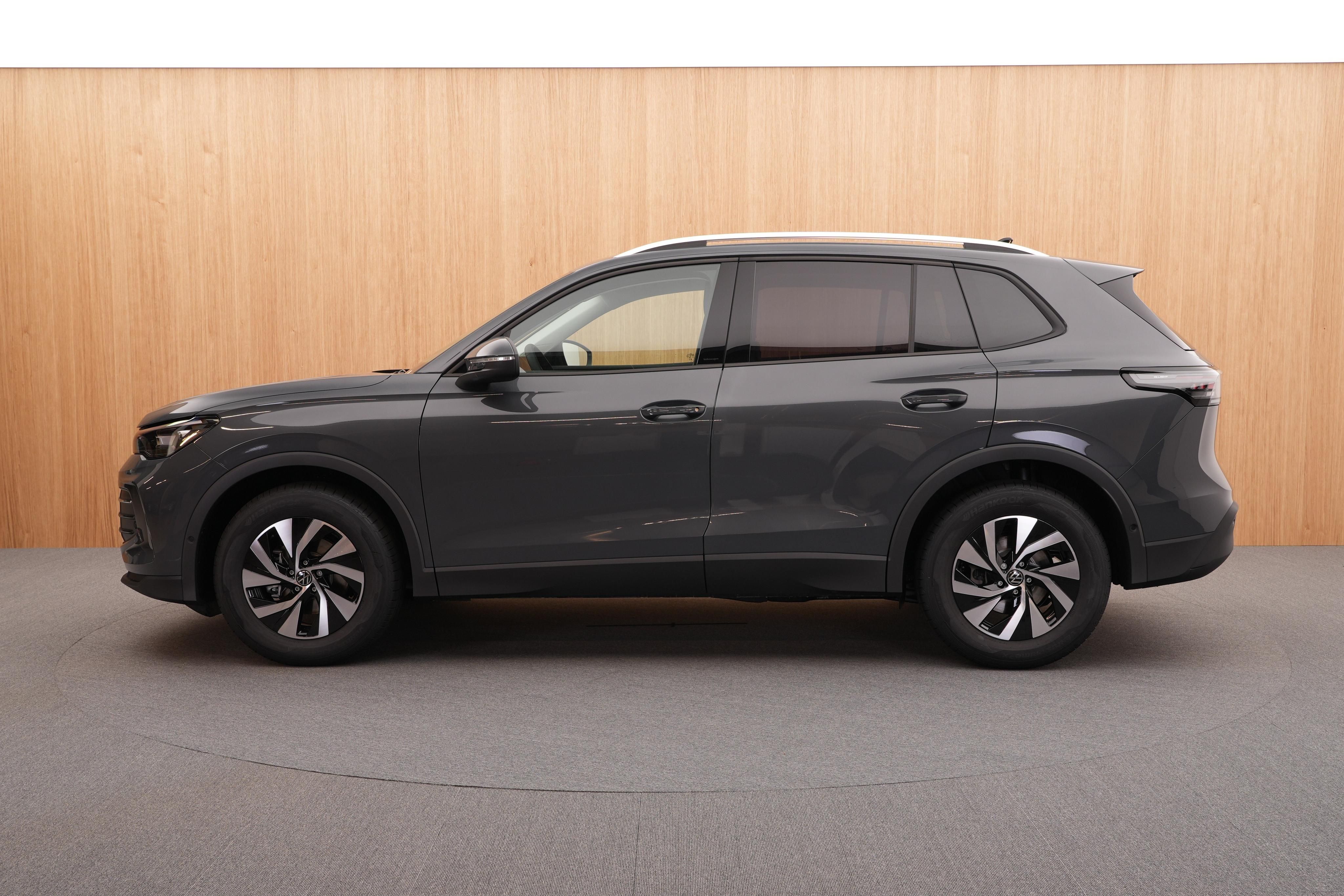 Volkswagen Tiguan, People 1.5 eTSI DSG - fotka 2