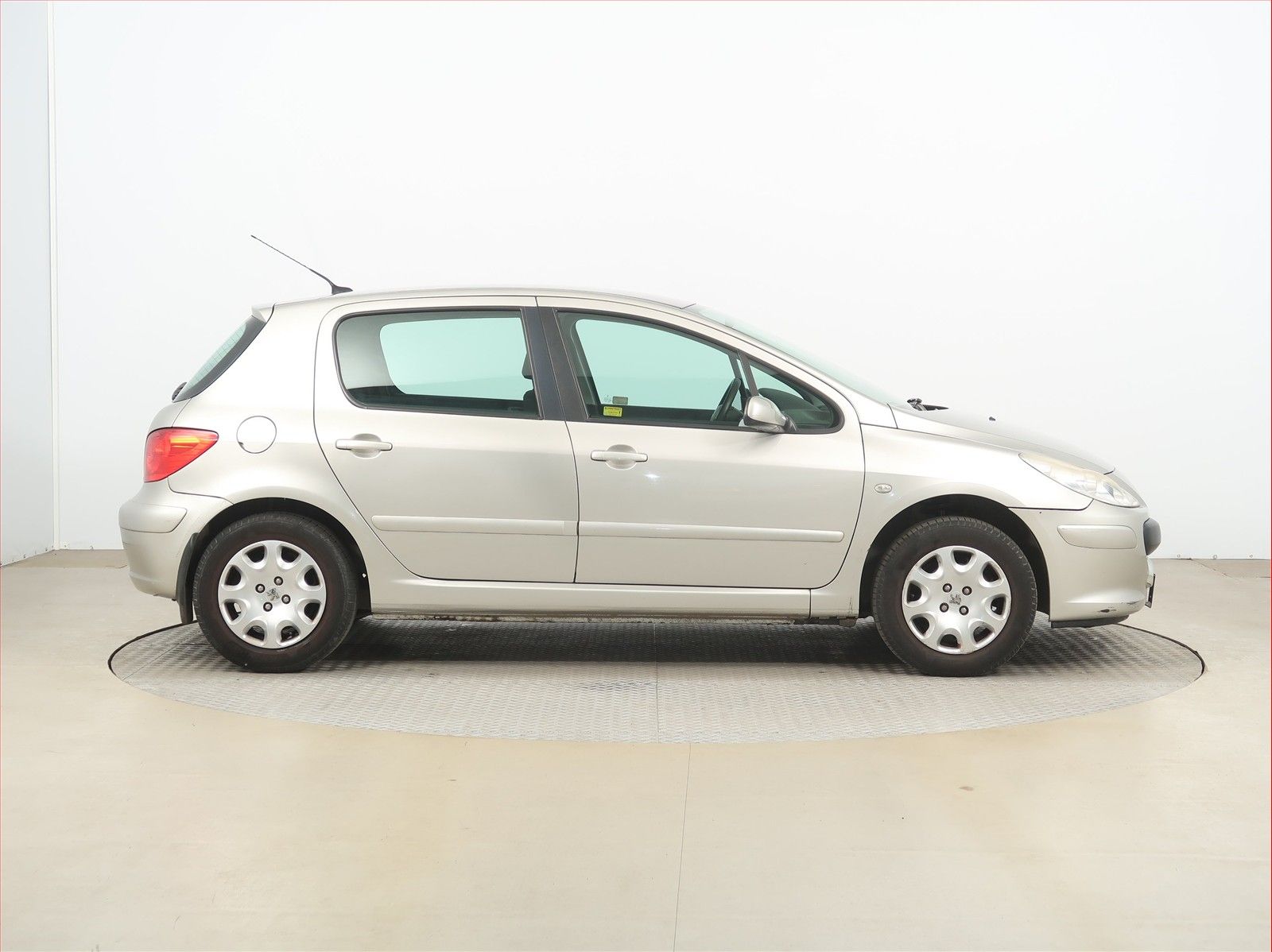 Peugeot 307, 1.4 16V, po STK, Tažné - fotka 6