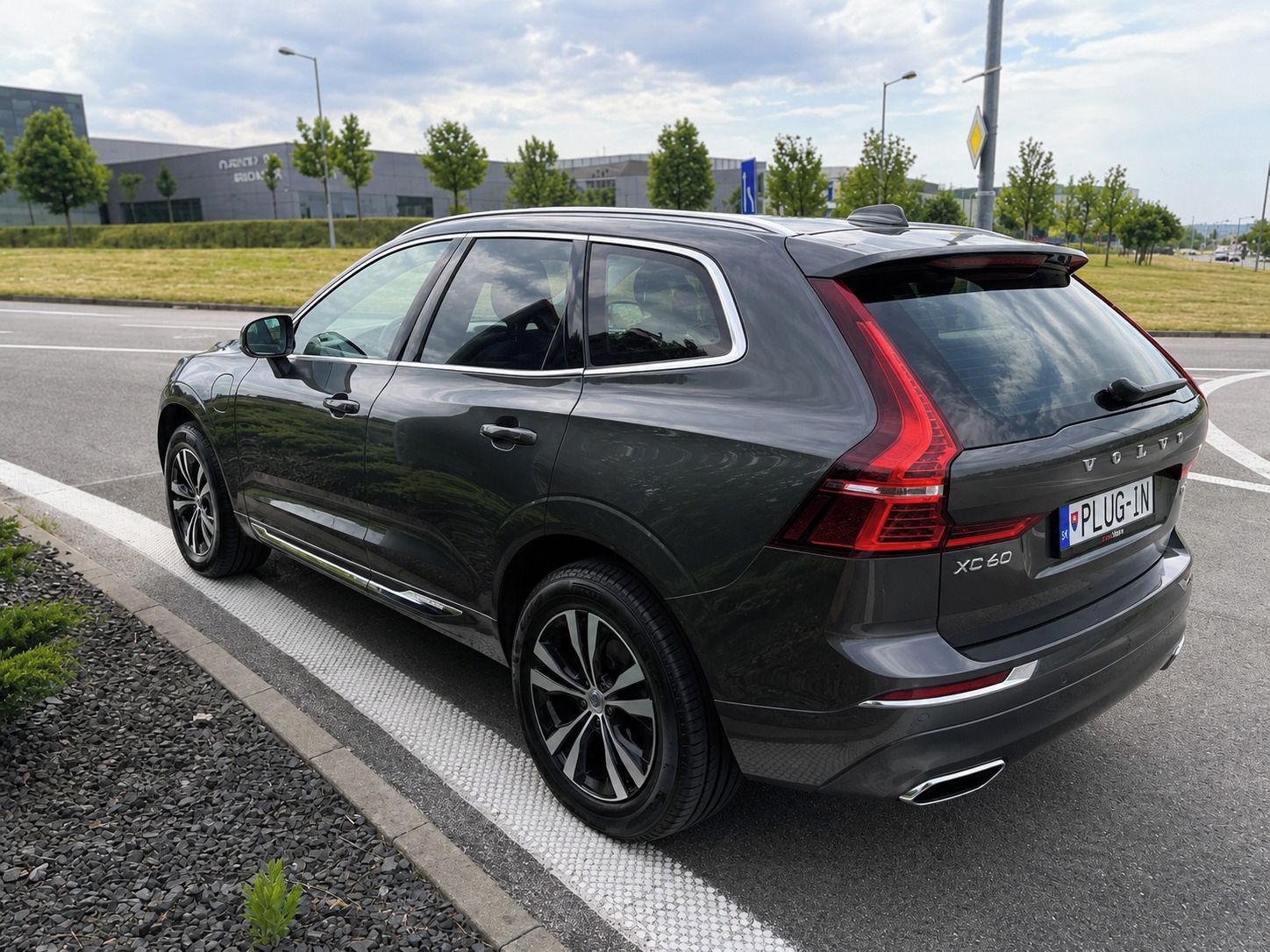 Volvo XC60, Hybrid/1.majitel/Top Stav - fotka 4