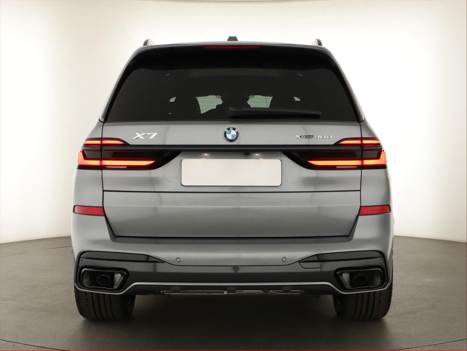 BMW X7, xDrive40d, M Sport - fotka 4