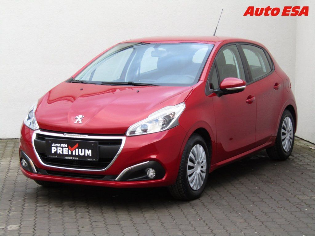 Peugeot 208, 1.2,Allure - fotka 3