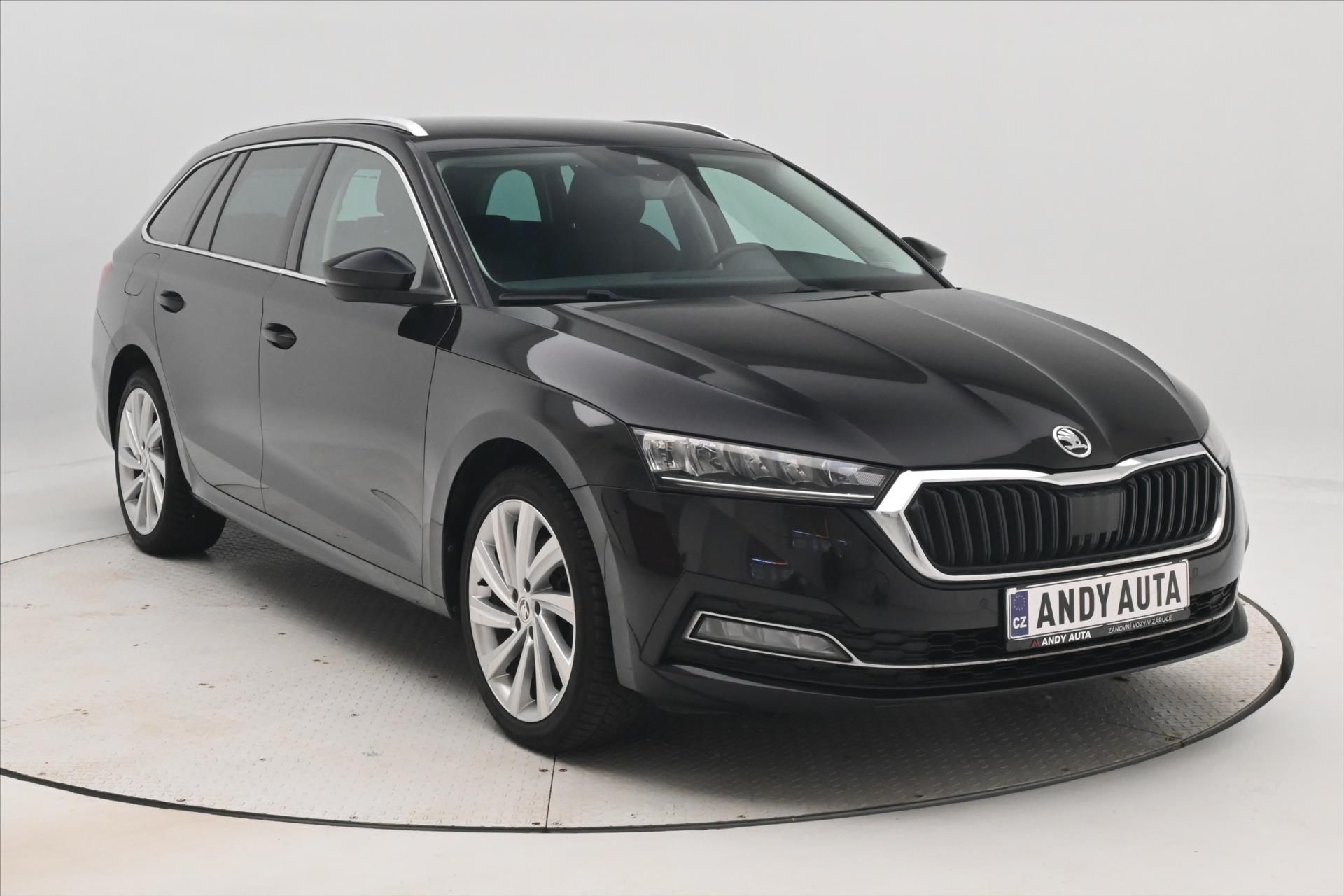 Škoda Octavia, 1,4 TSI iV 150kW DSG Style Zár - fotka 3