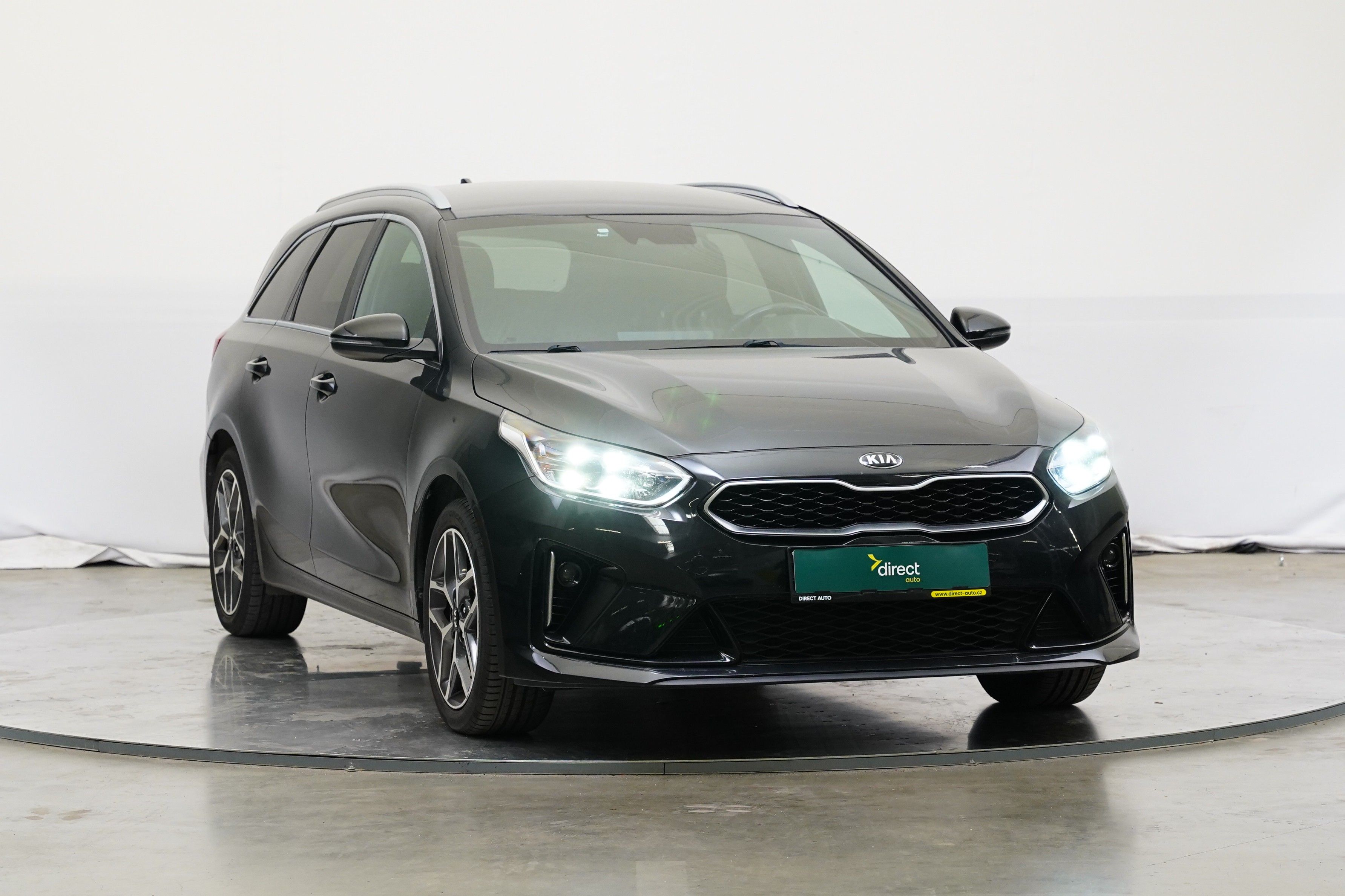 Kia Cee´d, 1.6 CRDi 100 kW GT Line - fotka 3