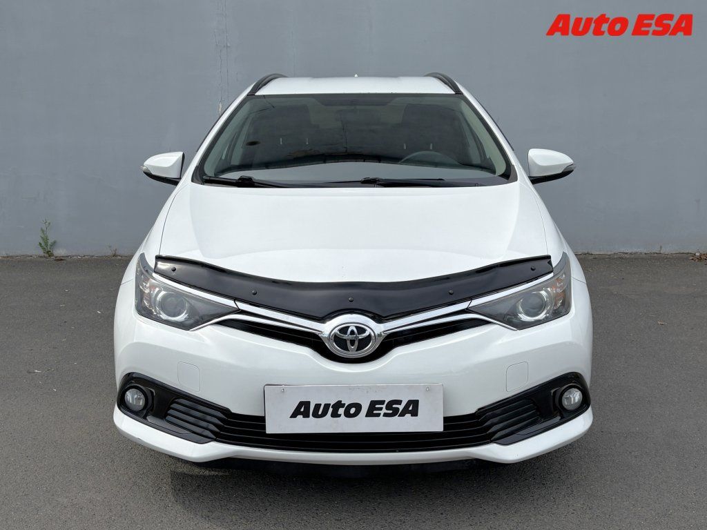 Toyota Auris, 1.6i - fotka 2