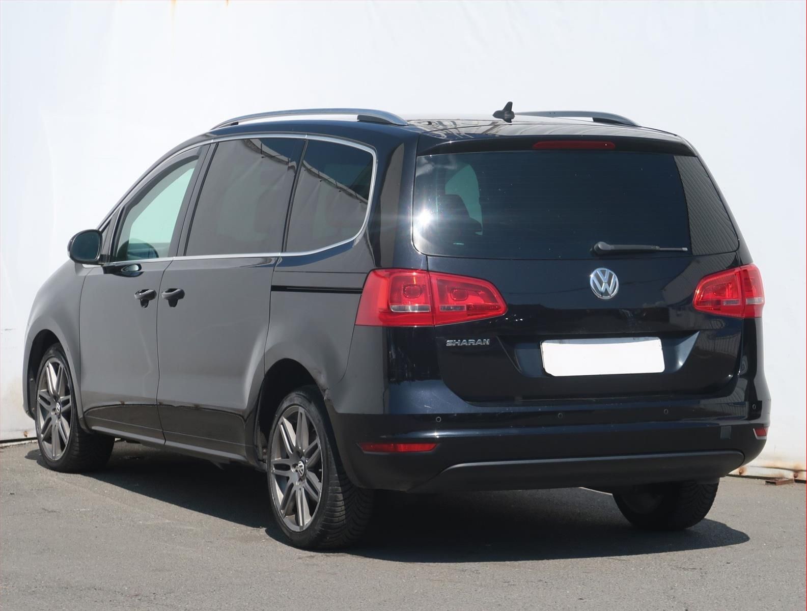 Volkswagen Sharan, 2.0 TDI, Automat - fotka 4