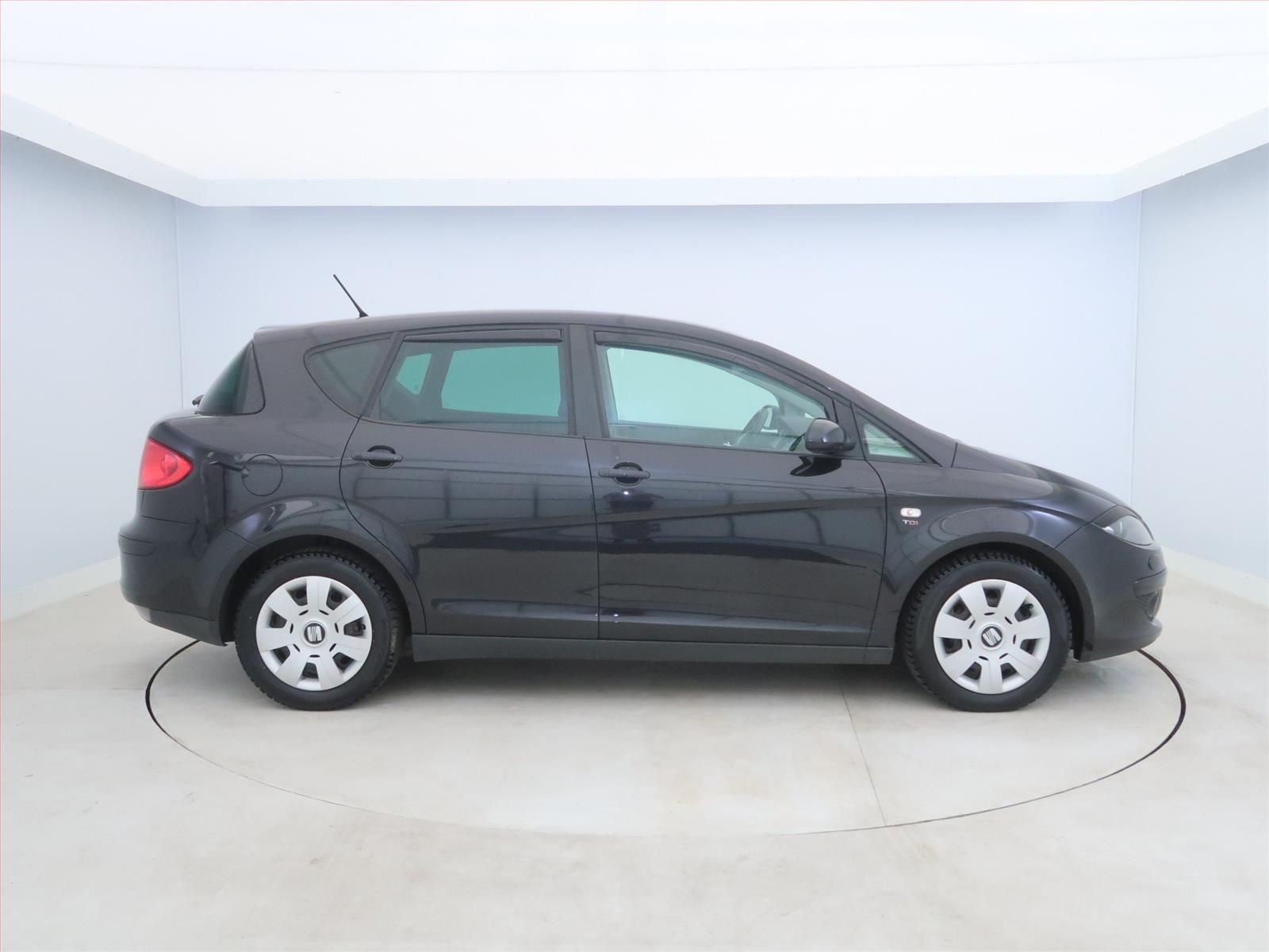 Seat Toledo, 2.0 TDI, Automatická klima - fotka 6