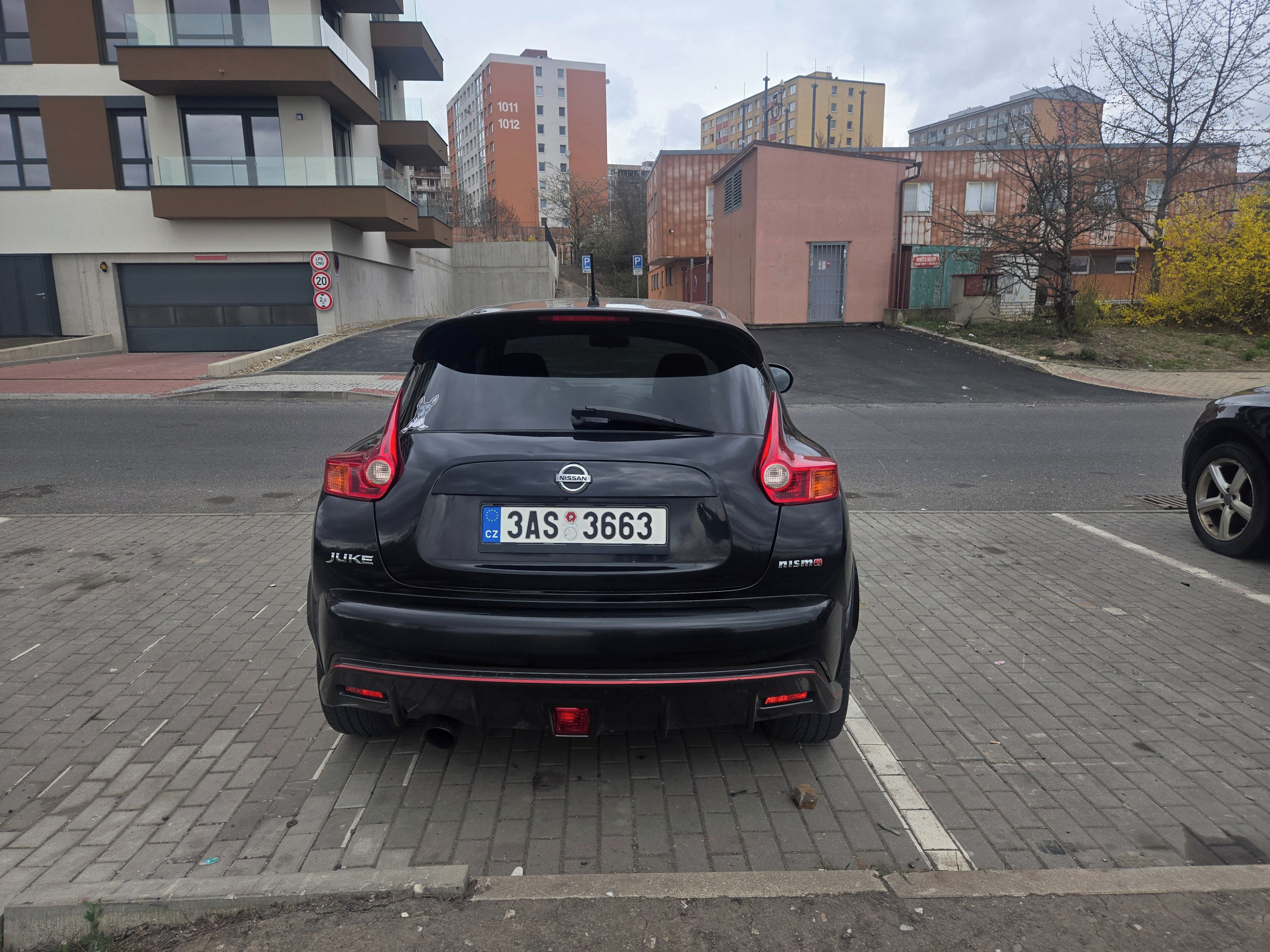 Nissan Juke, Nismo 4x4 1,6 DIG-T - fotka 4