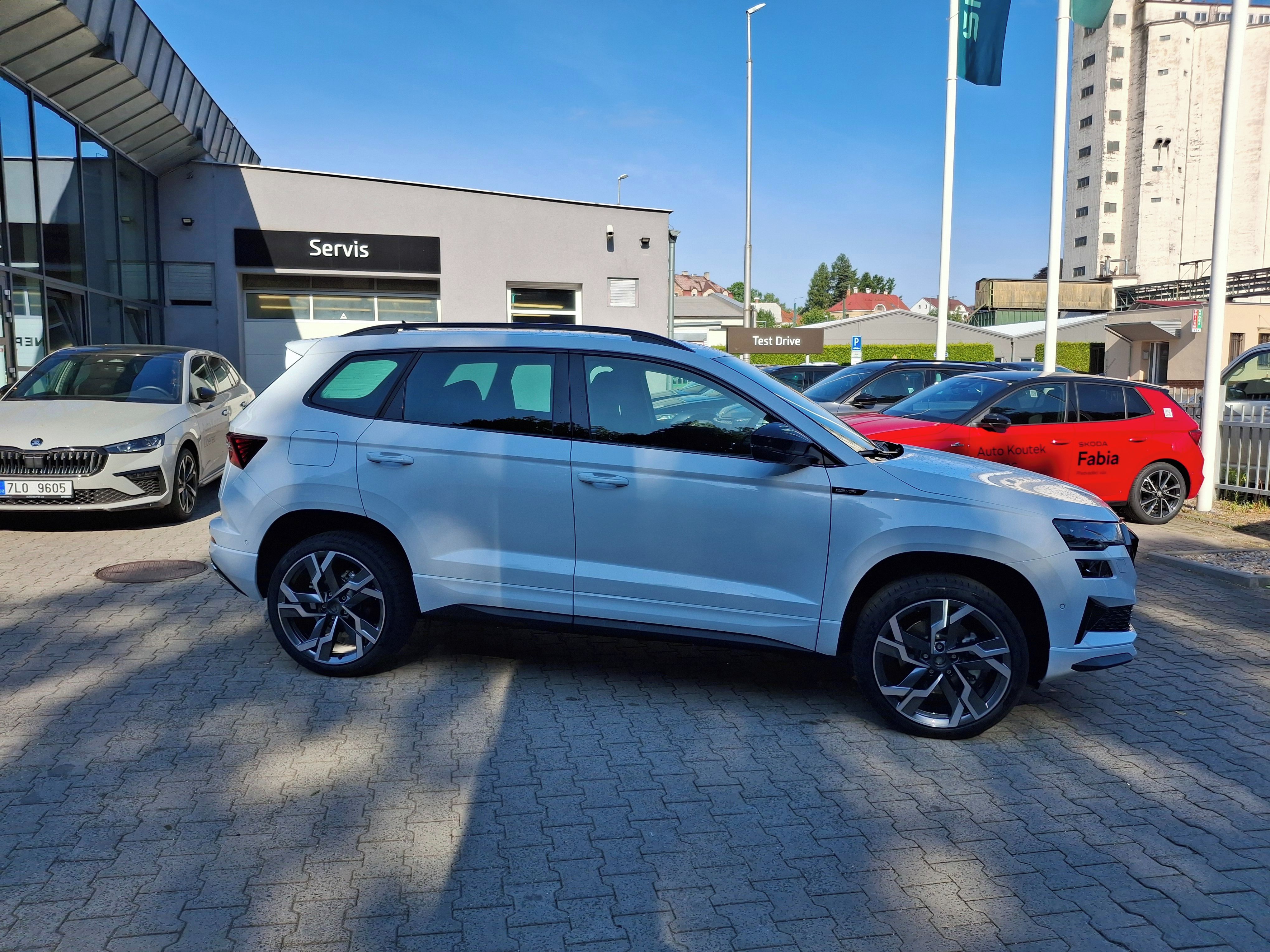Škoda Karoq, Sportline 1,5 TSI 110 kW DSG - fotka 5
