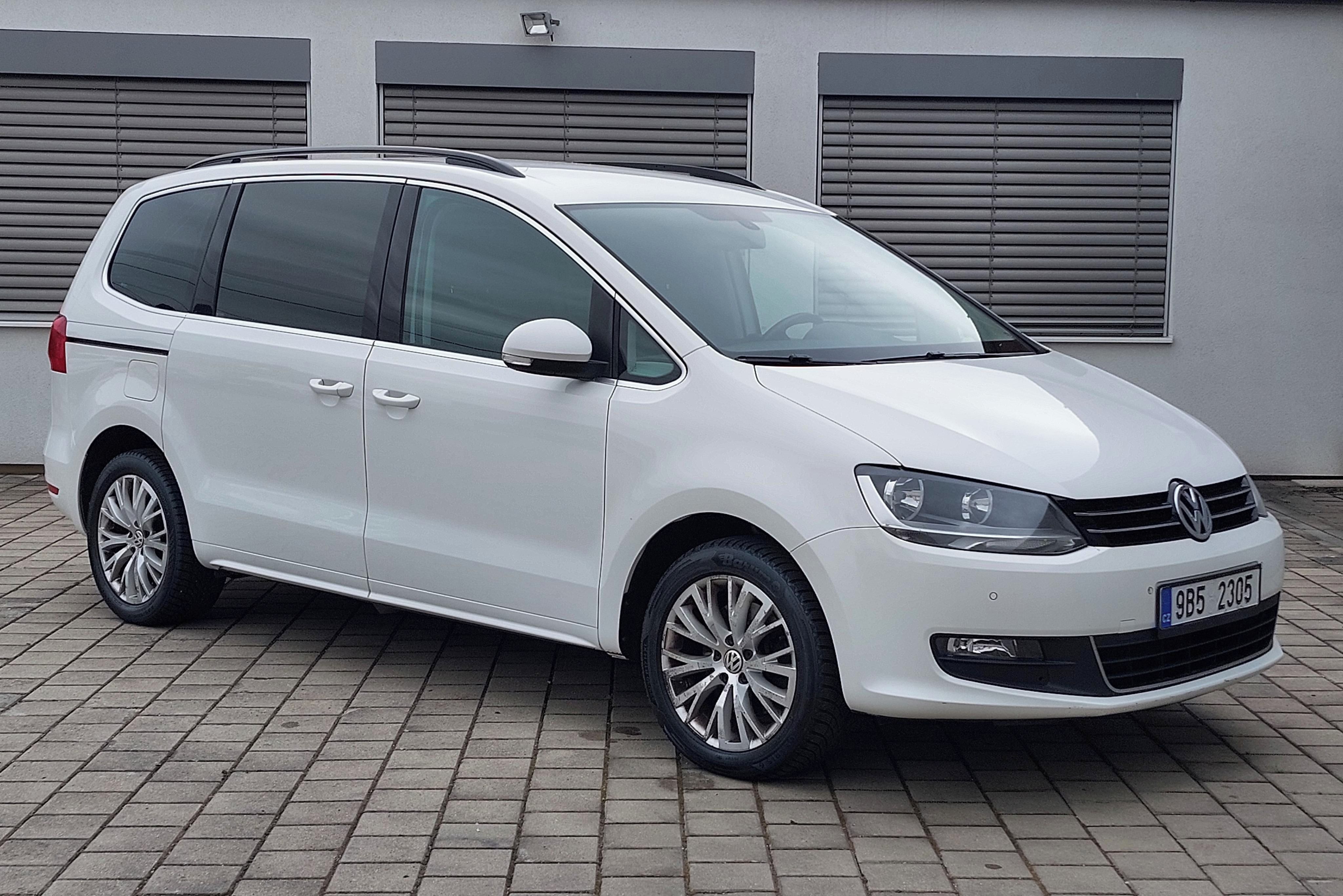 Volkswagen Sharan, 2.0 TDI - 7-místné + tažné - fotka 3