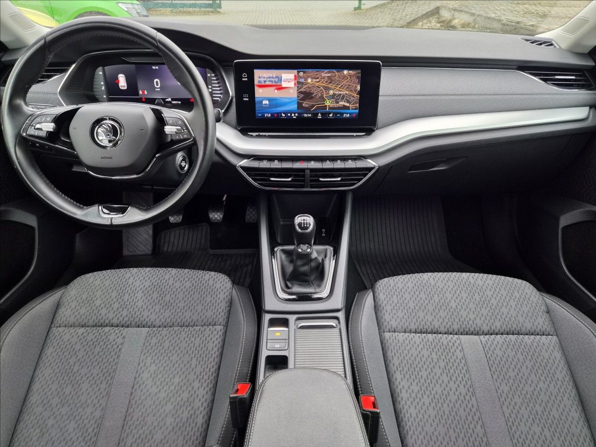 Škoda Octavia, 2,0 TDi *LED*NAVI*TAŽNÉ* - fotka 6