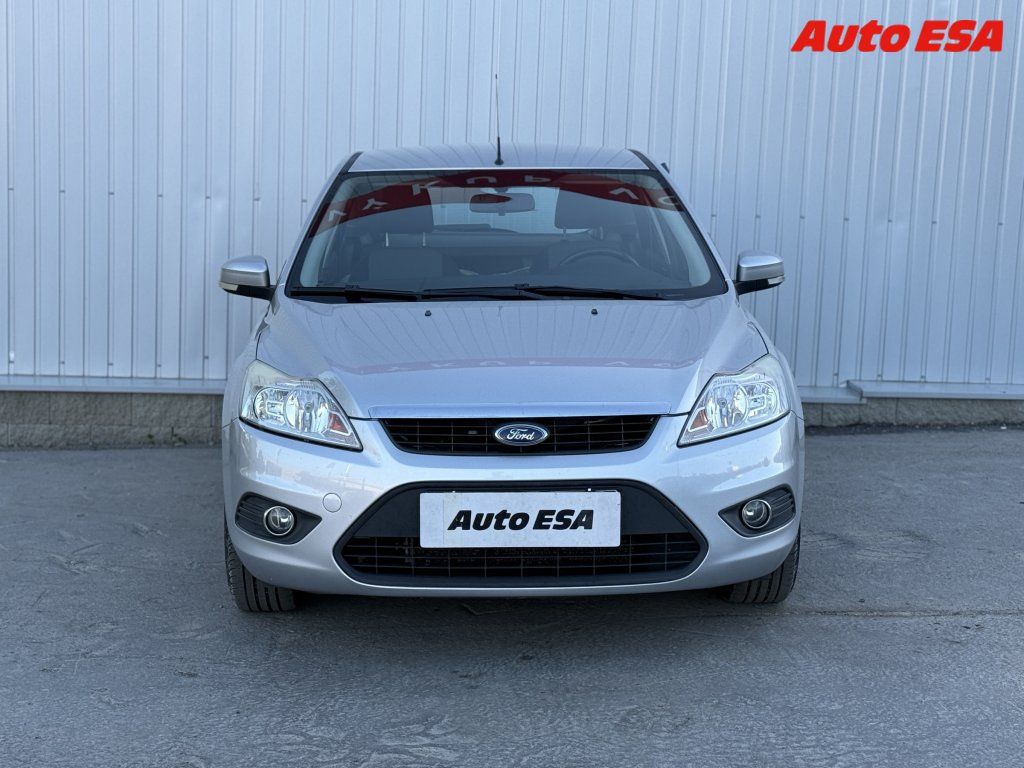 Ford Focus, 1.6 i,servis.kniha,AC - fotka 2