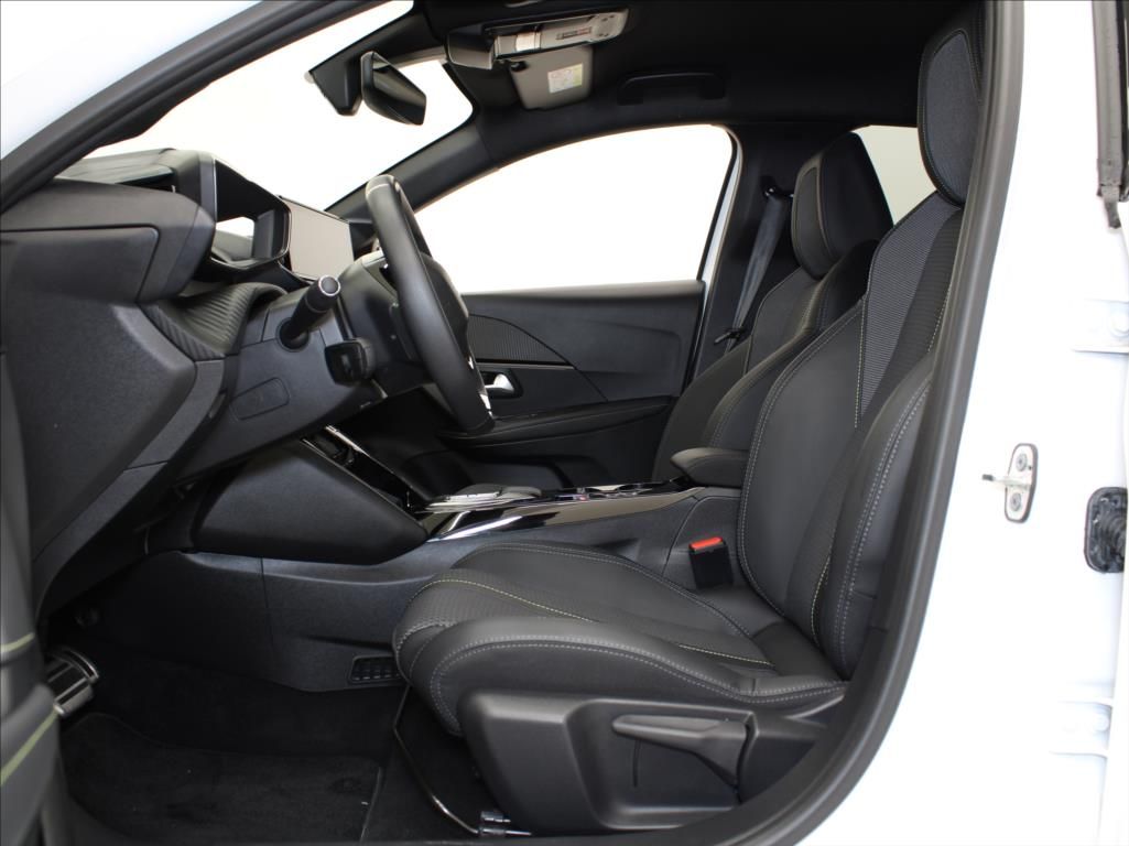 Peugeot 208, 150kW GT-line 4050km! - fotka 6