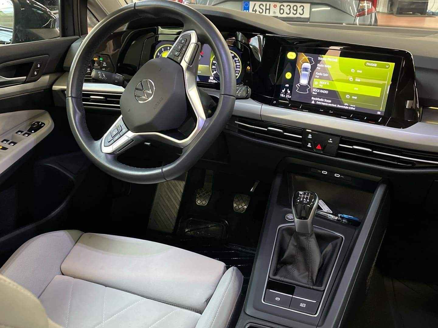 Volkswagen Golf, 1.0 TSI Life - fotka 5