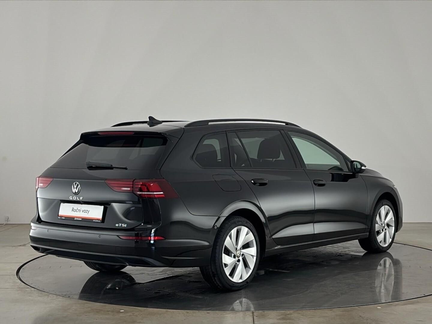 Volkswagen Golf, 1.5 eTSi / 85 kW People DSG - fotka 2