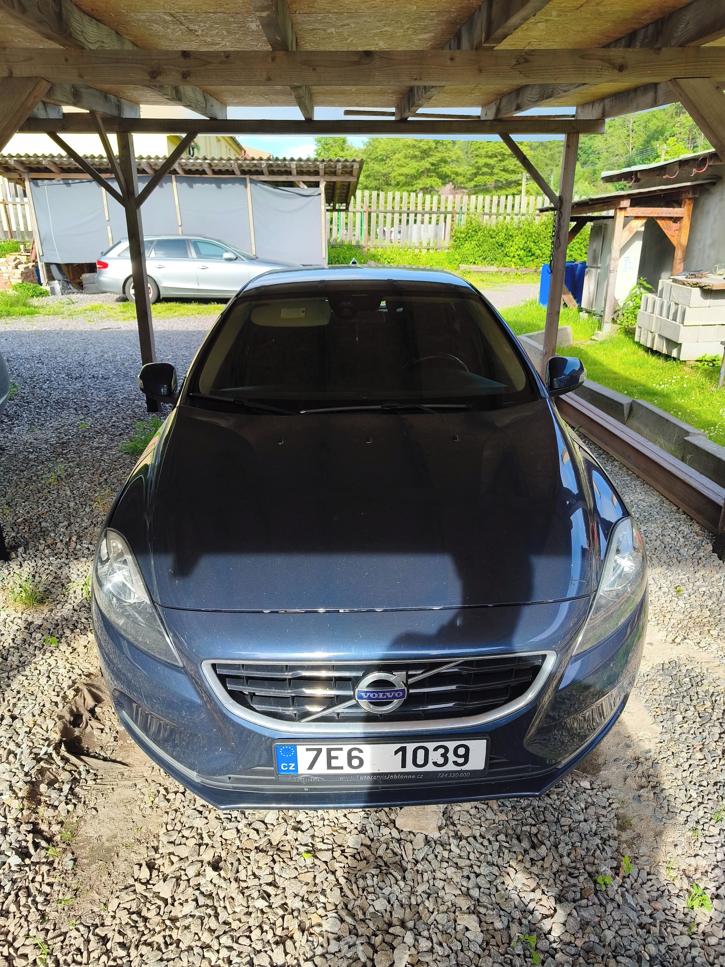Volvo V40, 2.0 D4 130kw - fotka 5