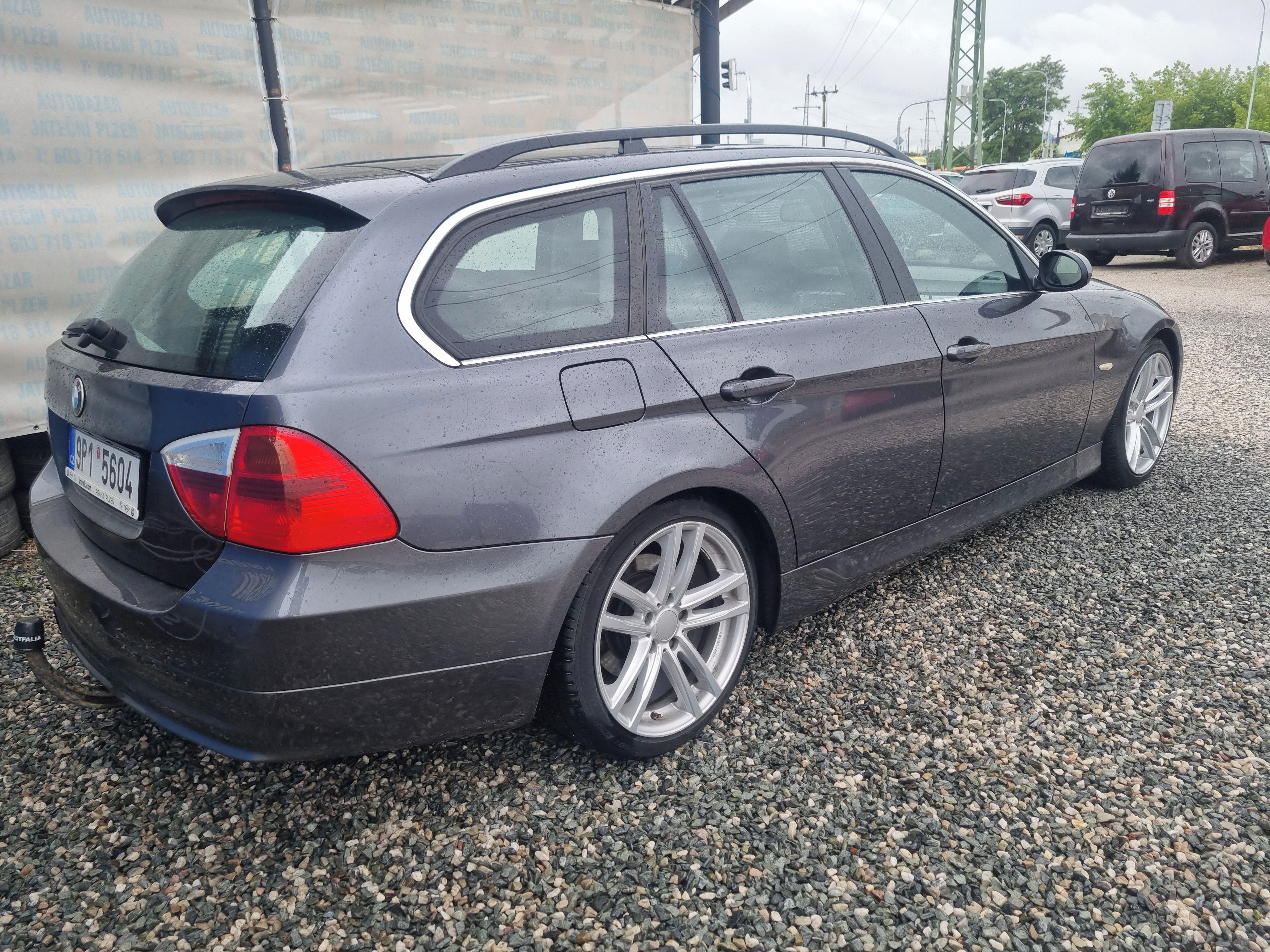 BMW Řada 3, 325 í160 KW - fotka 2