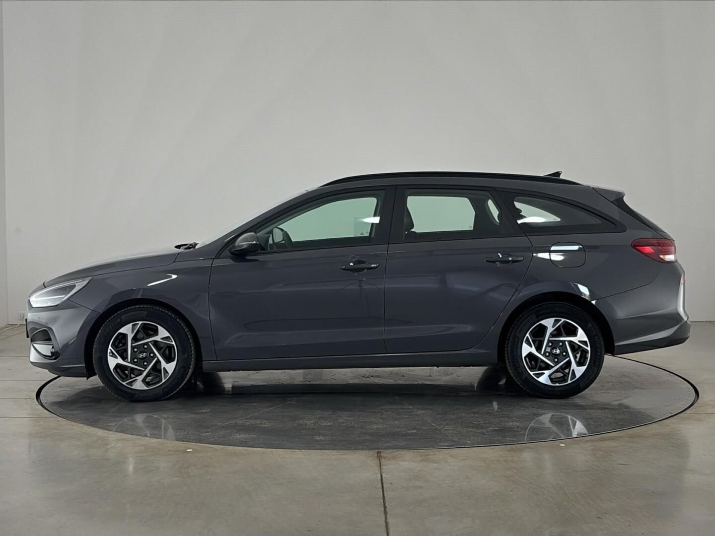 Hyundai i30, 1.5 T-GDI / 103 kW Smart DCT - fotka 3