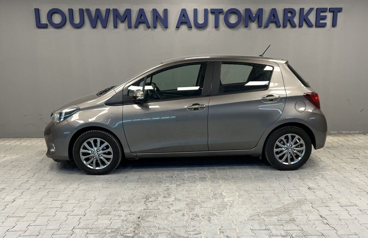 Toyota Yaris, 1,3 VVTi Active Trend - fotka 5