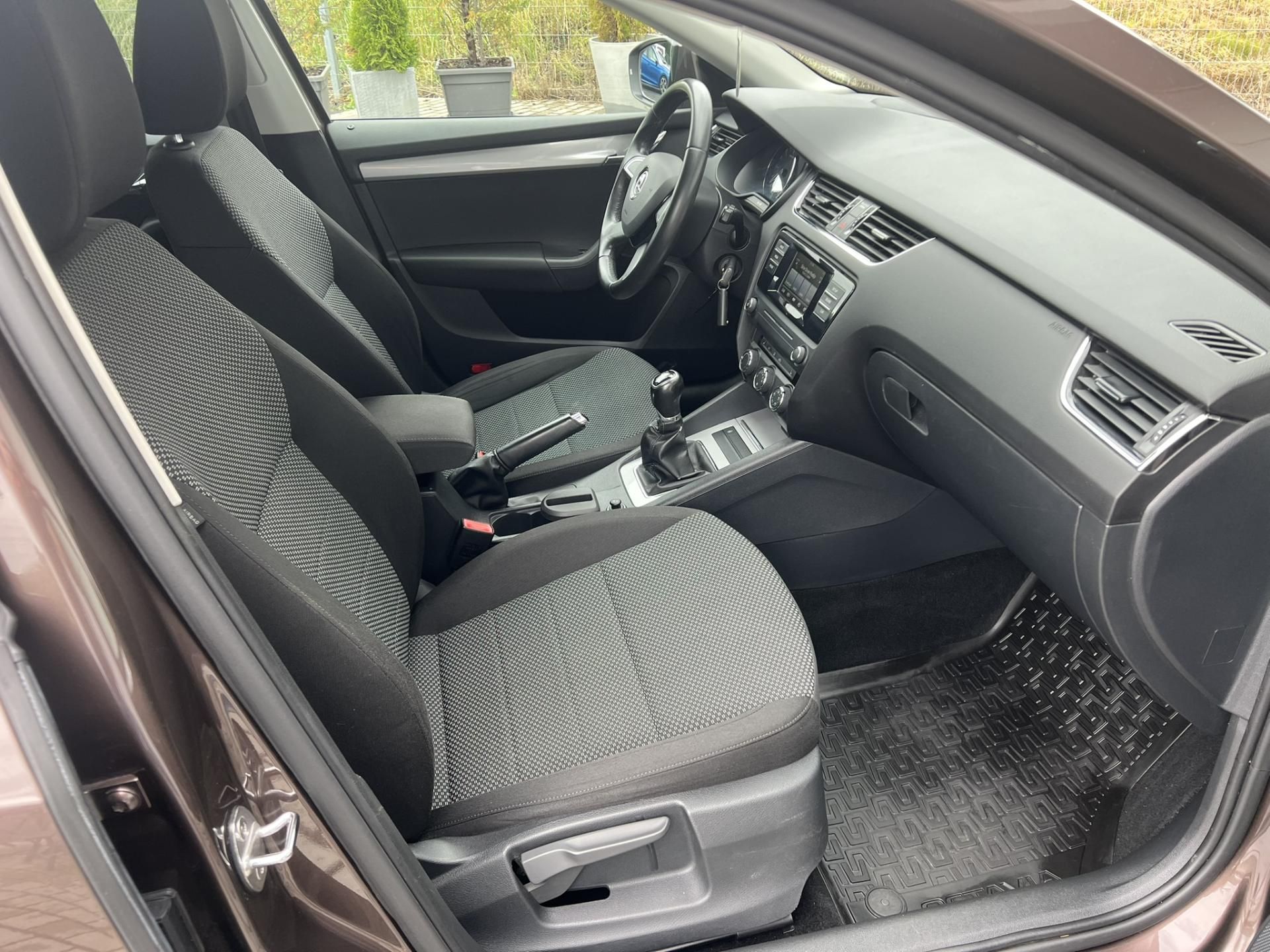 Škoda Octavia, 2.0 TDI 110KW ČR NOVÉ - fotka 6