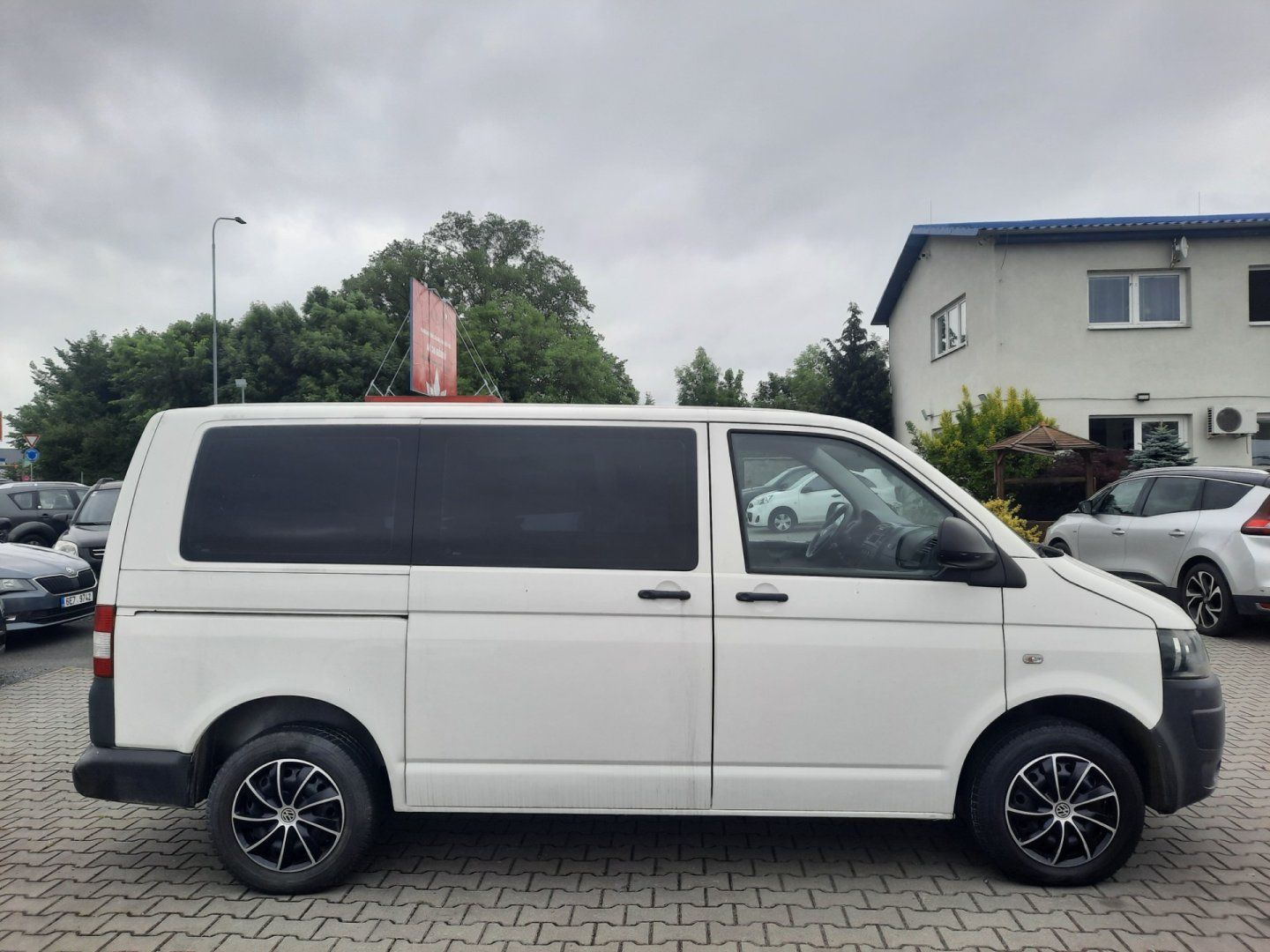 Volkswagen Transporter, 2,0 TDi 75kW 9-MÍST * KLIMA* - fotka 4