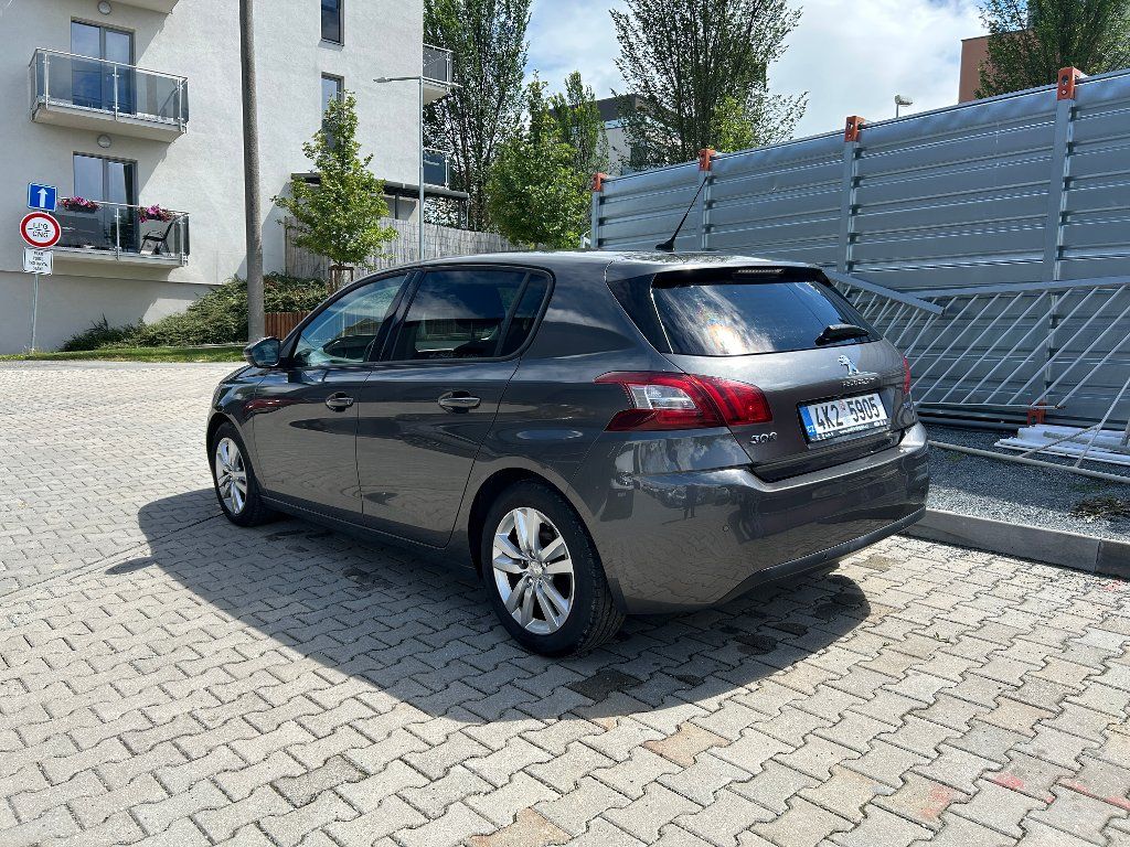 Peugeot 308, Active 1,2 Turbo 81kW MT5 - fotka 3