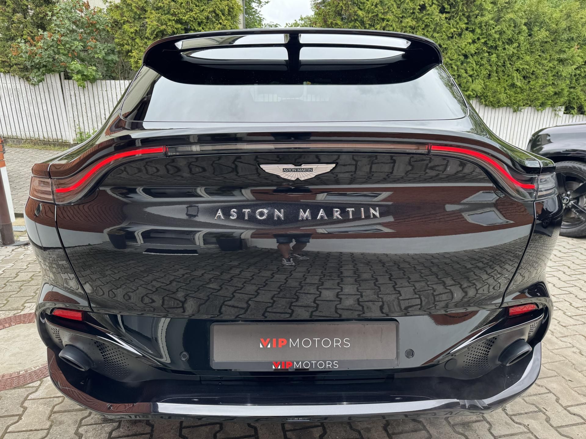 Aston Martin DBX, V8-BLACK-R23-ZÁRUKA-12TKM - fotka 5
