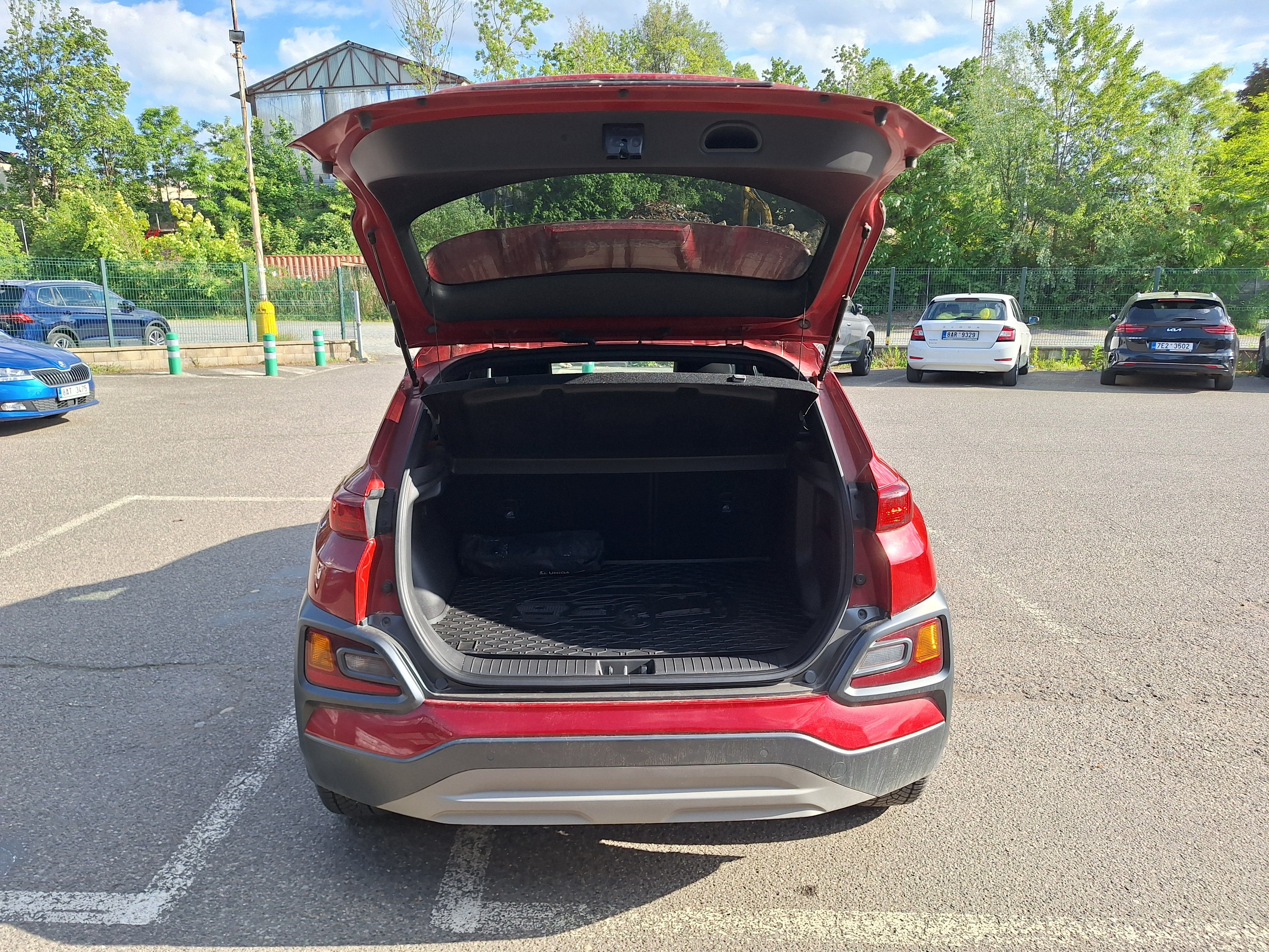 Hyundai Kona, 1.0-TGDI 88kw Style čr32 000km - fotka 6