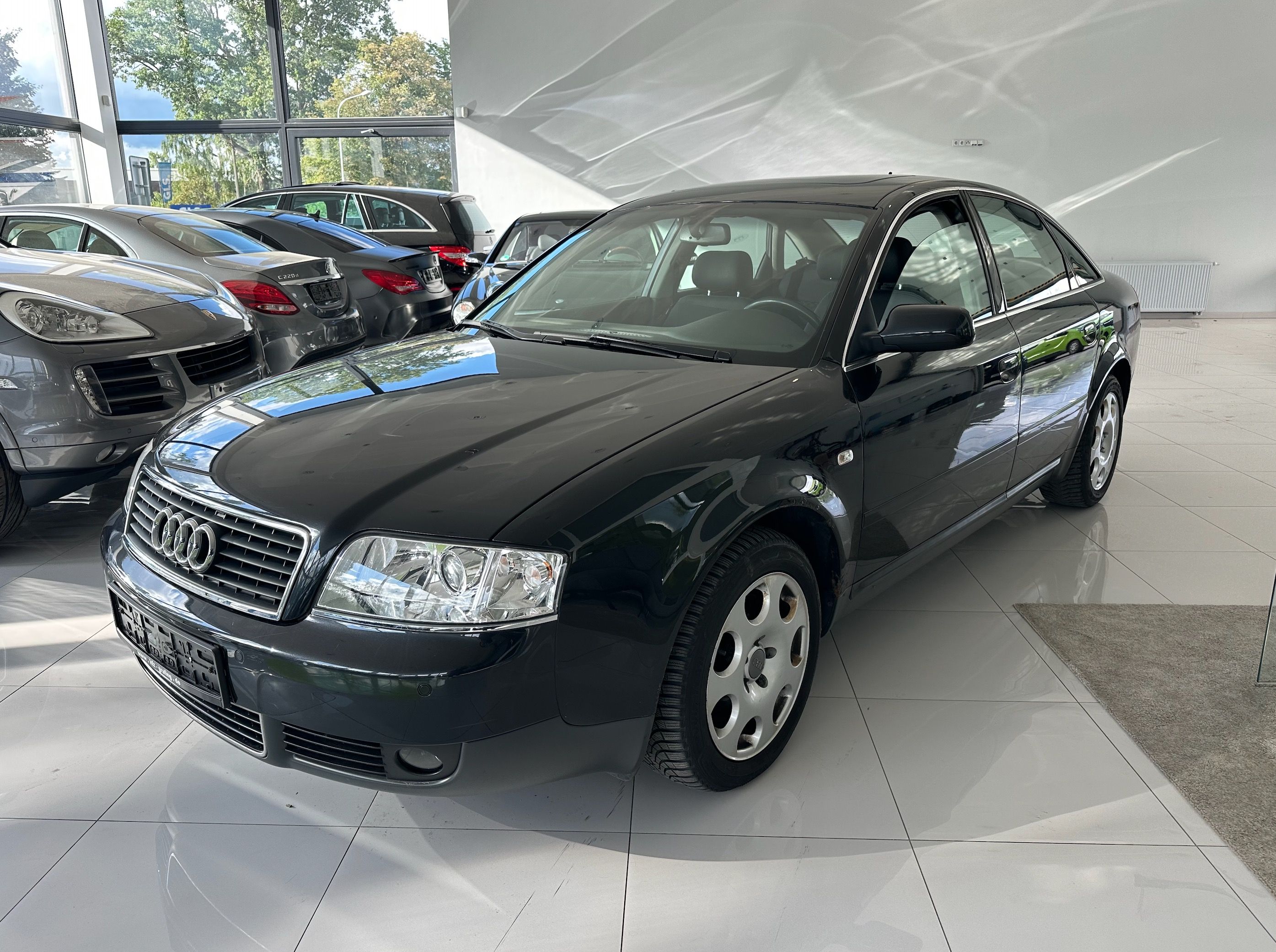Audi A6, 2.4 Petrol - fotka 4