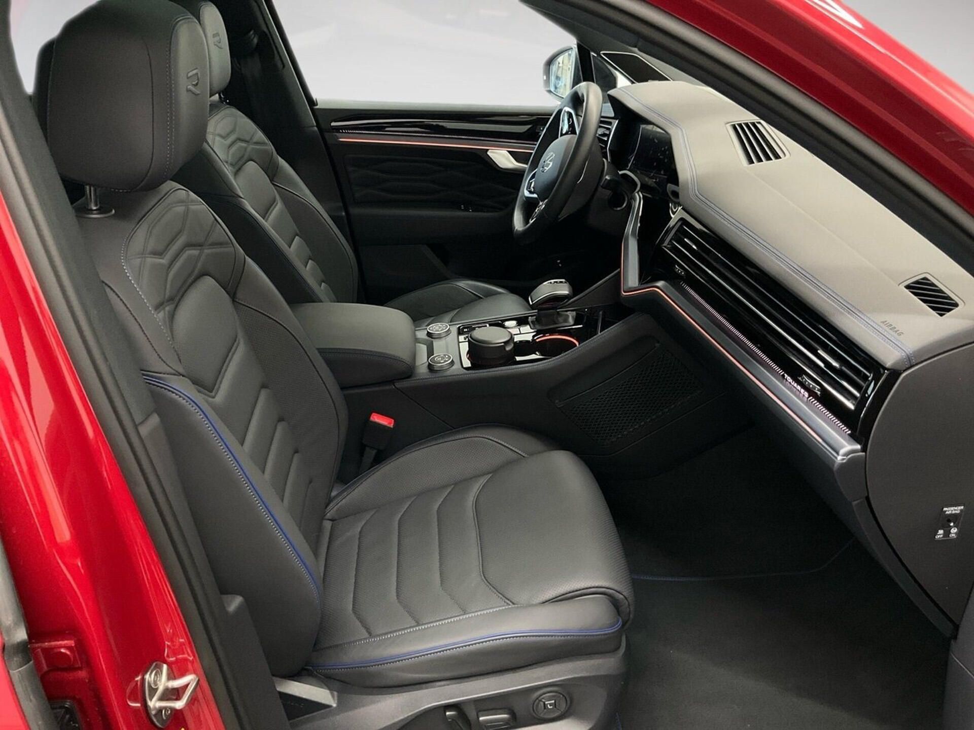 Volkswagen Touareg, R eHybrid 4M HuD Pano SoftClos - fotka 6