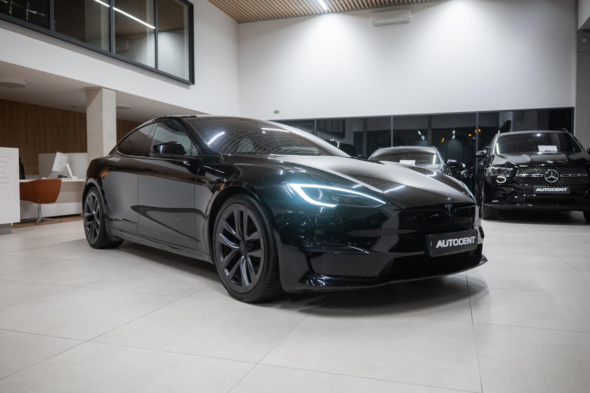 Tesla Model S, Free Unlimited Supercharging - fotka 4